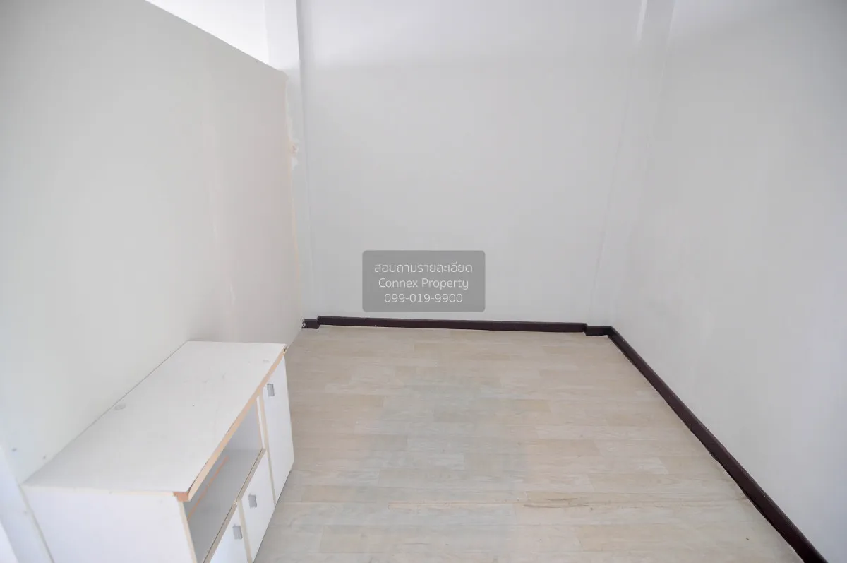 For Sale 3-story shophouse, Soi Inthamara , Sam Sen Nai , Phaya T