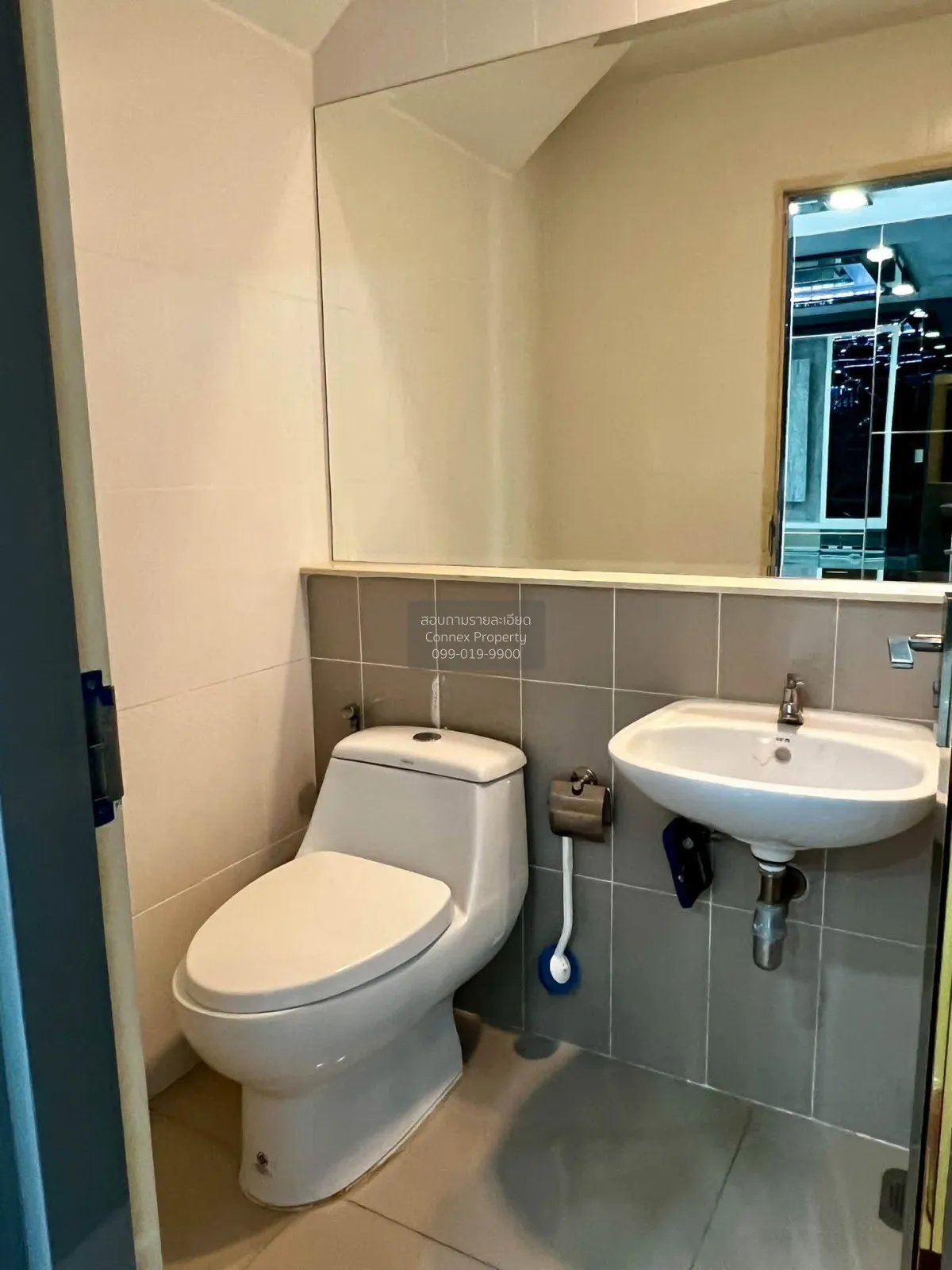 For Sale Townhouse/Townhome  , BAAN KLANG MUANG NGAMWONGWAN , cor