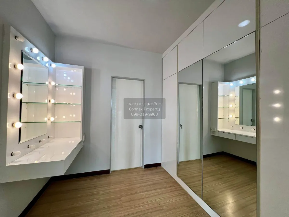 For Sale Townhouse/Townhome  , BAAN KLANG MUANG NGAMWONGWAN , cor