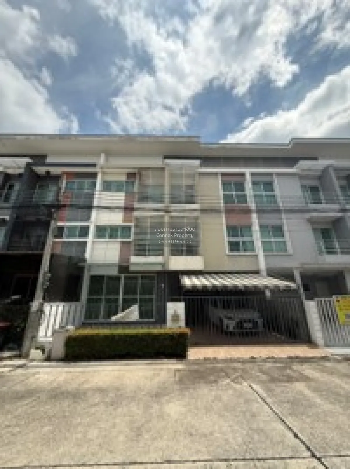 For Sale 3-storeys townhome, The Estate Srinakarin Village , Suan 1