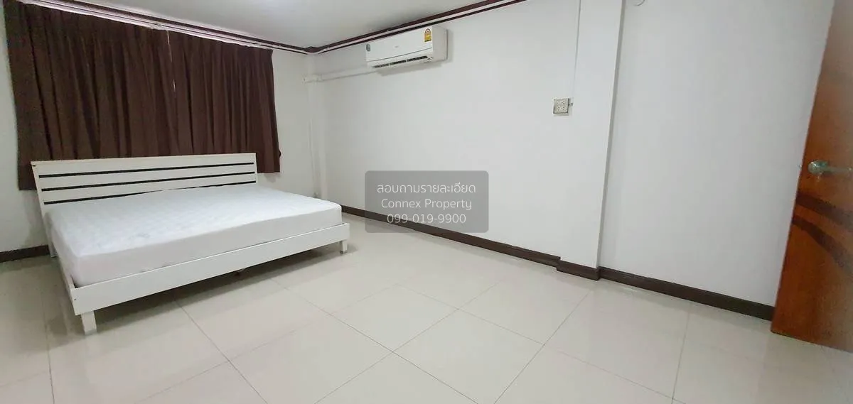 เช่าทาวน์เฮาส์ 3 ชั้น ที่หมู่บ้านรอยัล นครินทร์ วิลล่า อ่อนนุช ซอ