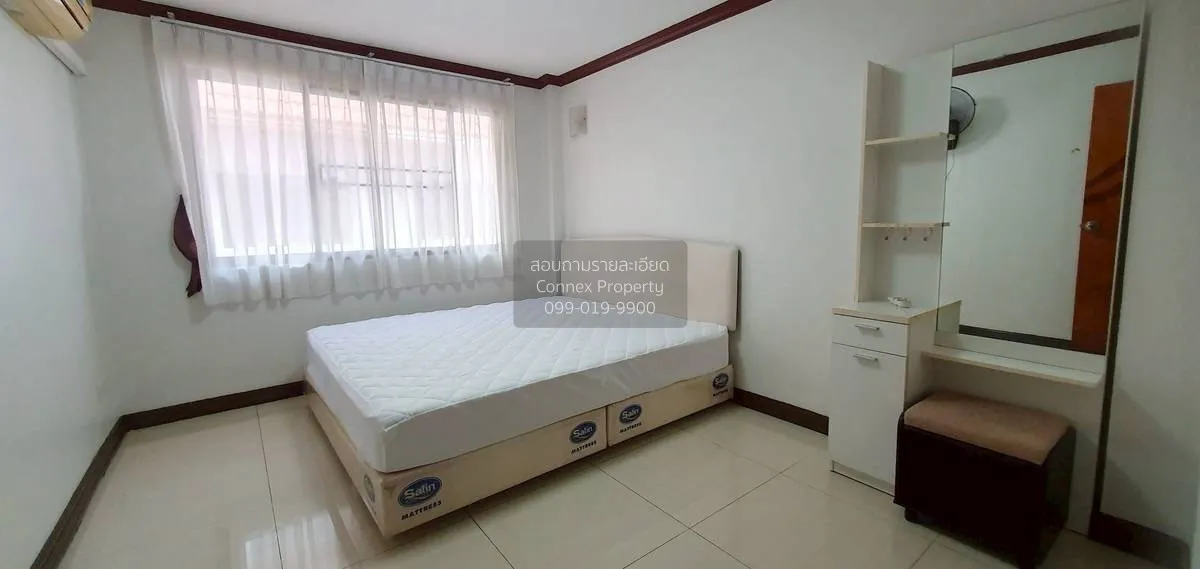 เช่าทาวน์เฮาส์ 3 ชั้น ที่หมู่บ้านรอยัล นครินทร์ วิลล่า อ่อนนุช ซอ