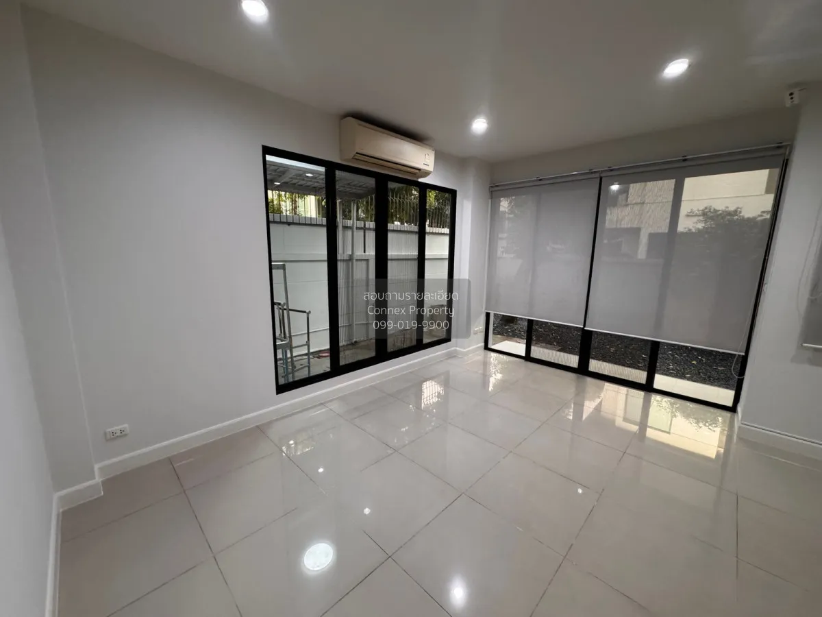For Sale House , Lake View Park Wongwaen - Bangna , Dok Mai , Pra