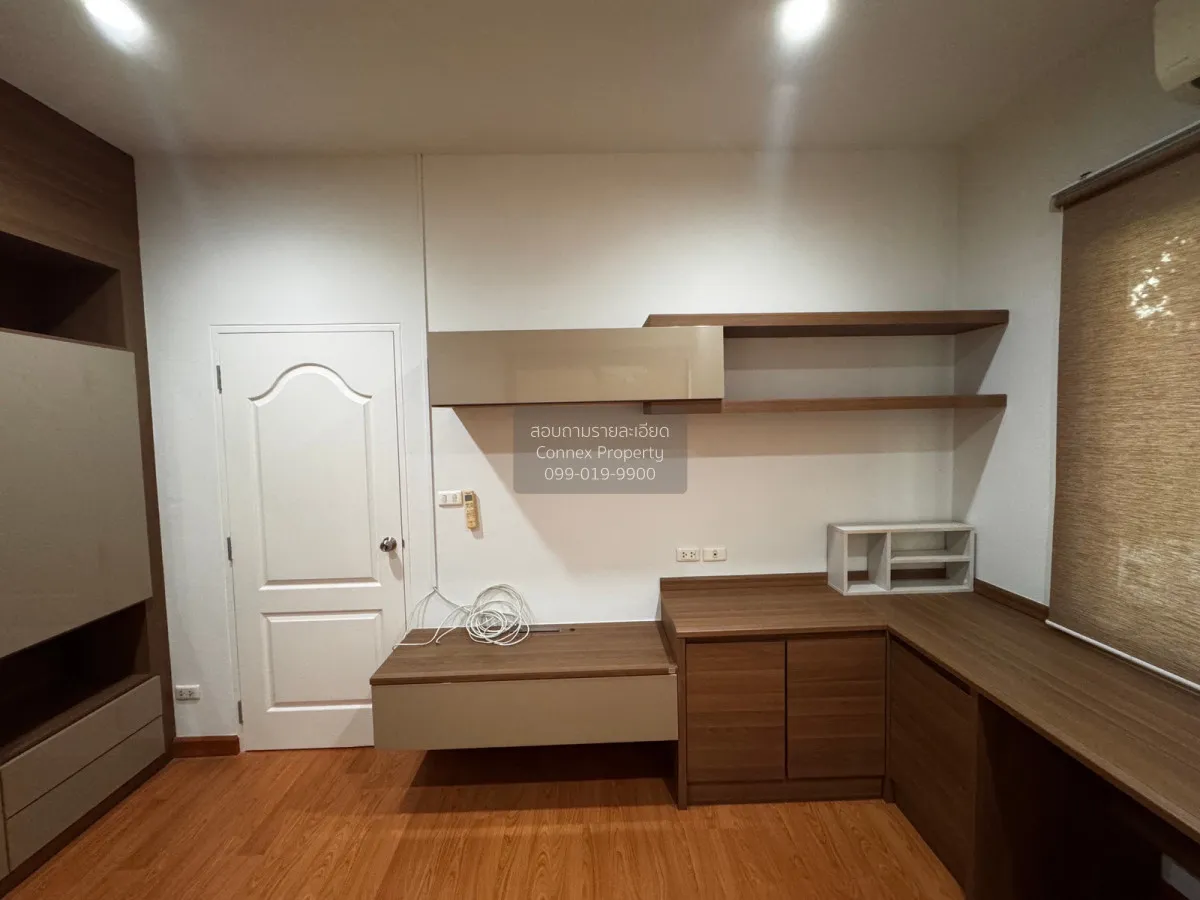 For Sale House , Lake View Park Wongwaen - Bangna , Dok Mai , Pra