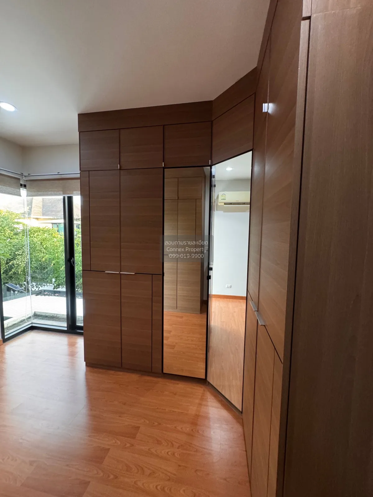 For Sale House , Lake View Park Wongwaen - Bangna , Dok Mai , Pra
