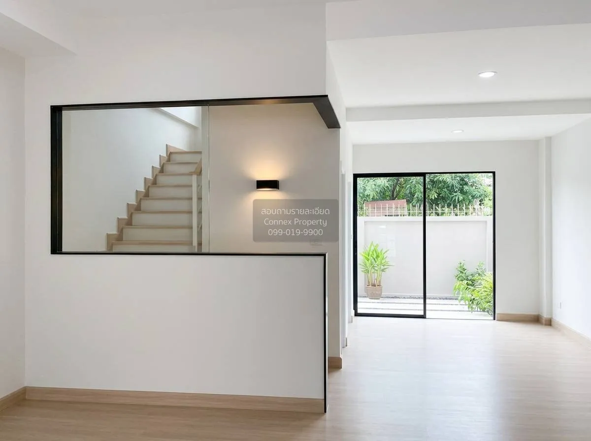 For Sale Homeoffice , BIZ Pattanakan - New Onnut , wide frontage 