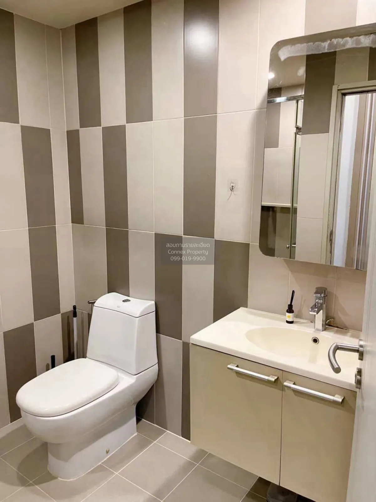 For Sale Condo , Onyx Phaholyothin , nice view , high floor , wid