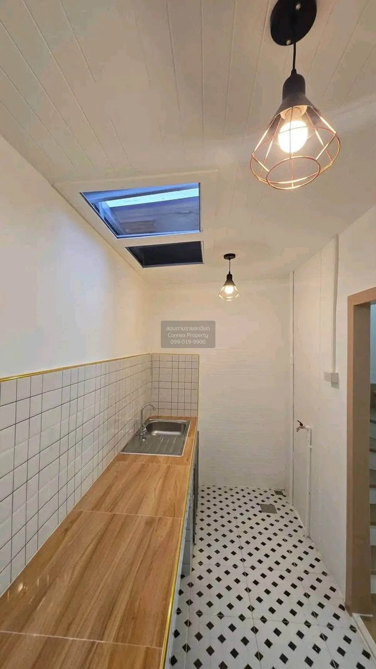 ขายทาวน์เฮ้าส์/ทาวน์โฮม  บ้านมนวดี รีโนเวทใหม่ บางคูรัด บางบัวทอง