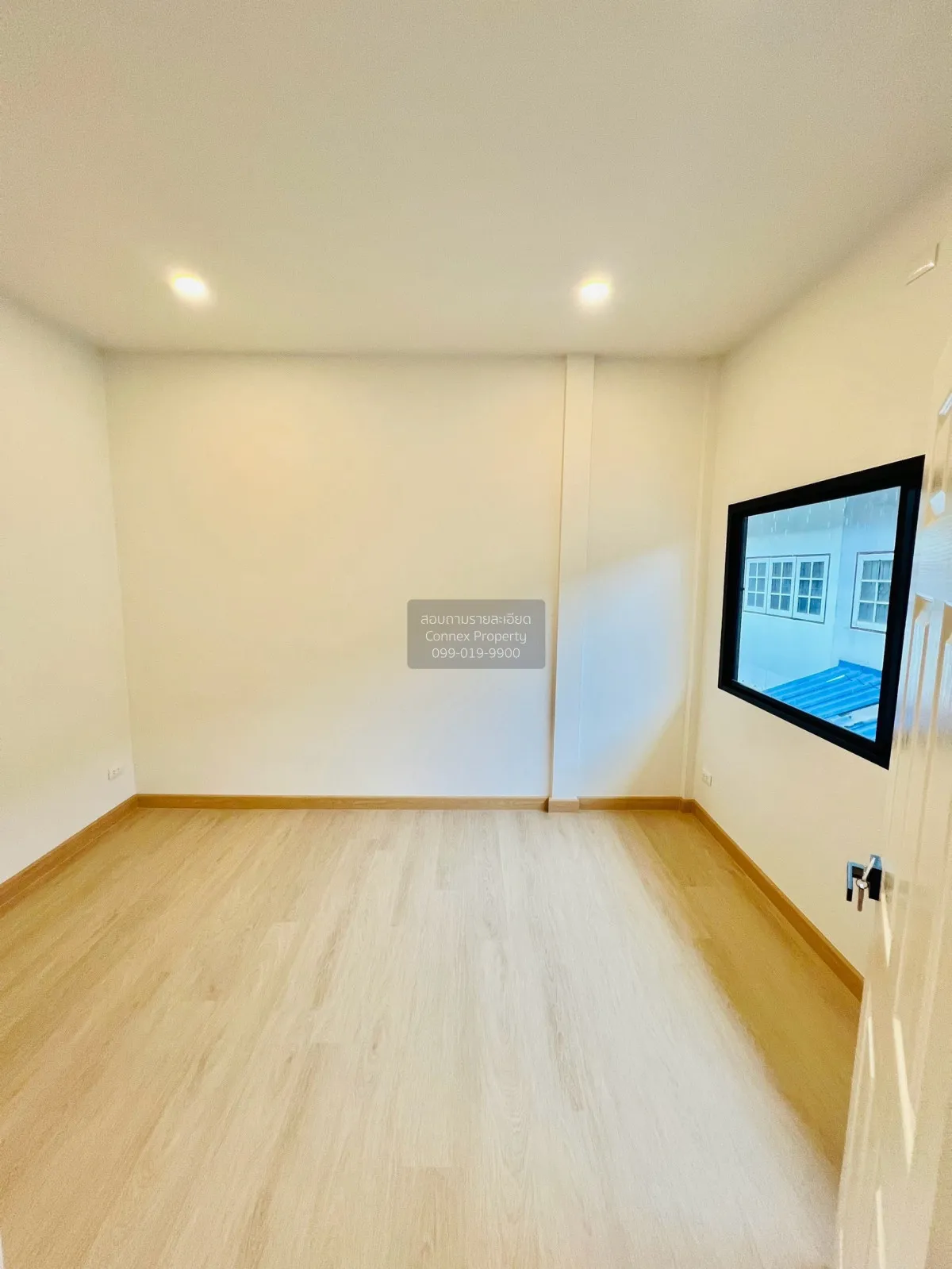 For Sale Townhouse Changwattana-pakkred22 , wide frontage , newly