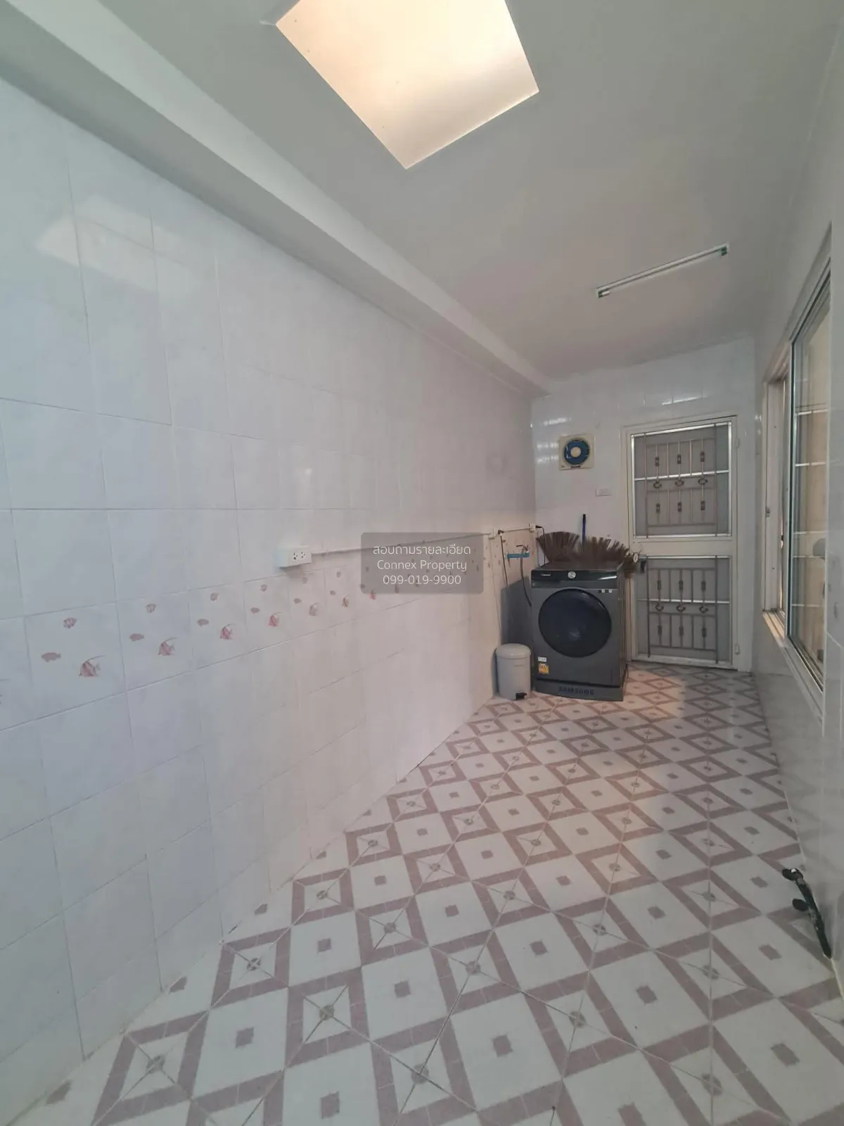 For Rent Townhouse/Townhome  , Dusit Buri - Phuket , Ratsada , Mu