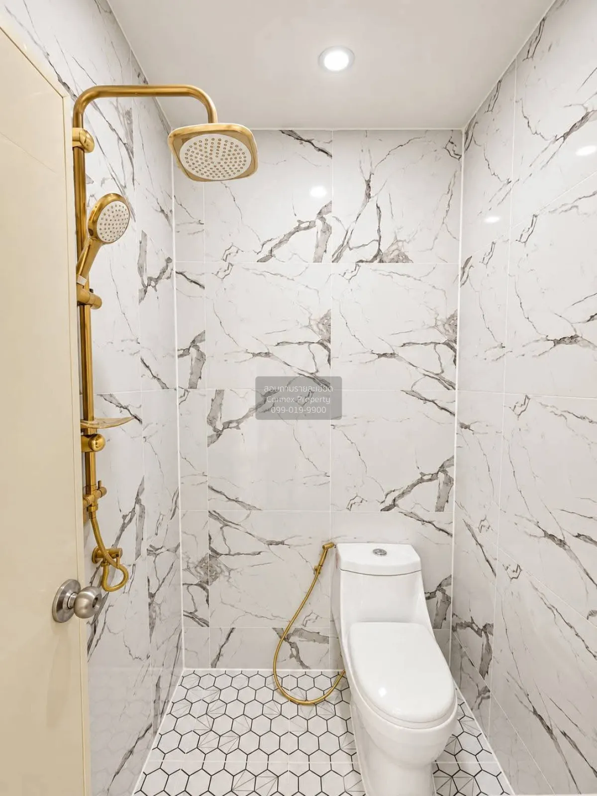 ขายทาวน์เฮ้าส์/ทาวน์โฮม  นิวเวิลด์วิลล์ ห้องมุม รีโนเวทใหม่ ละหาร