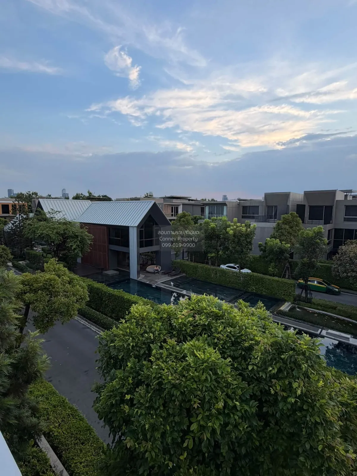 For Rent House , Artale Phatthanakan - Thonglor , corner unit , w