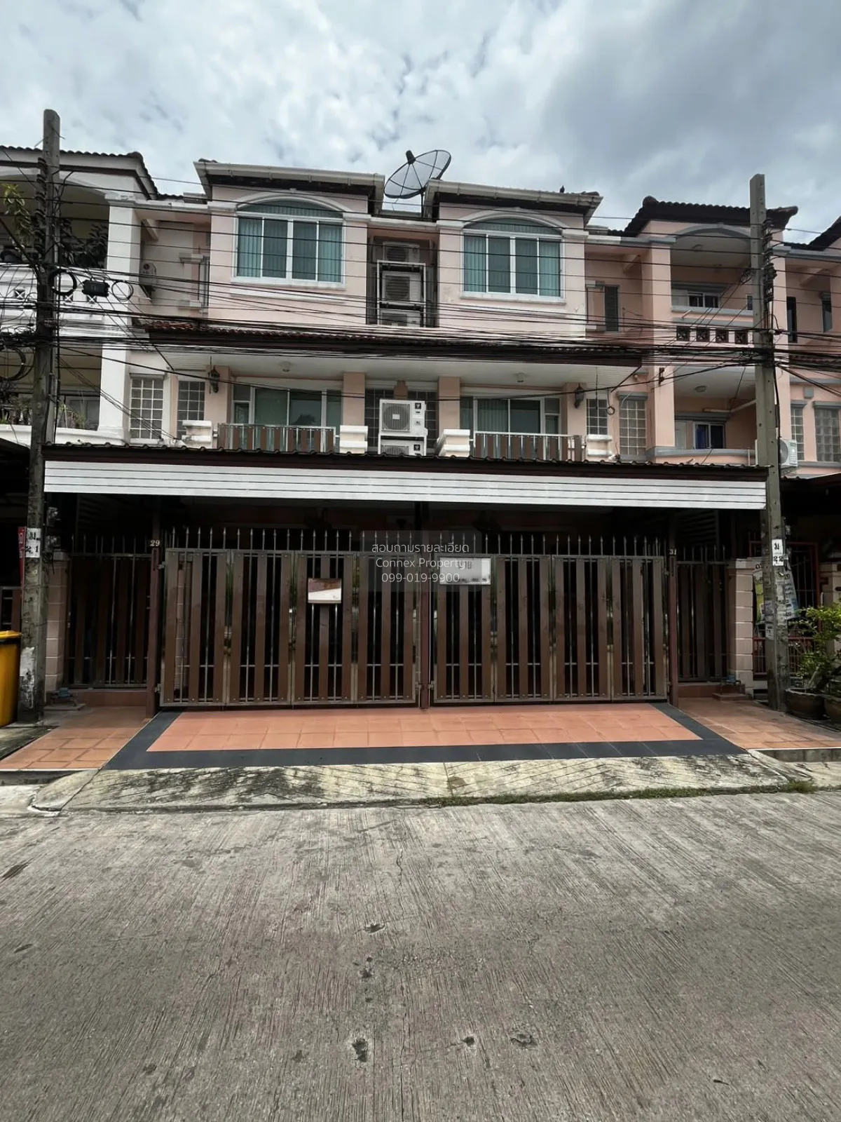 For Sale Townhouse/Townhome  , Baan Thanasin 9 , Ramintra , Khann 1