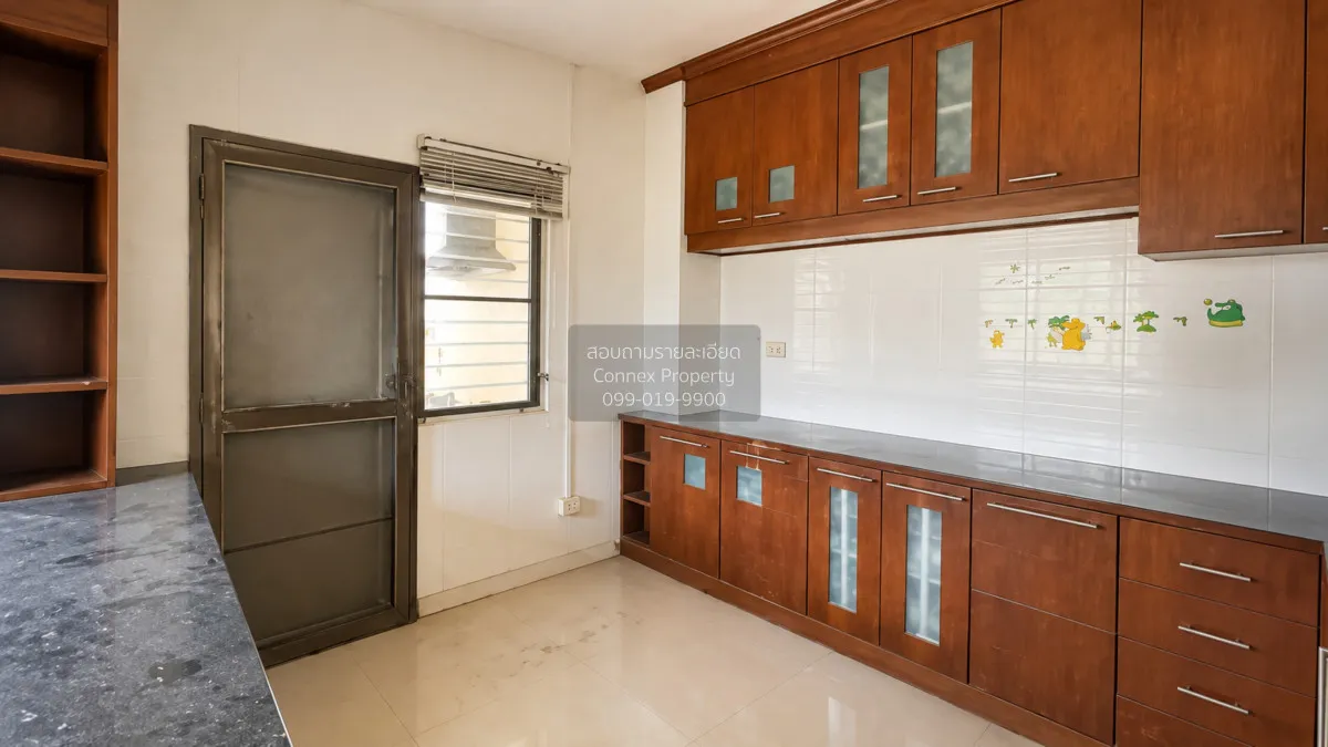 Detached House for Sale Perfect Place Rattanathibet Large Plot Ne
