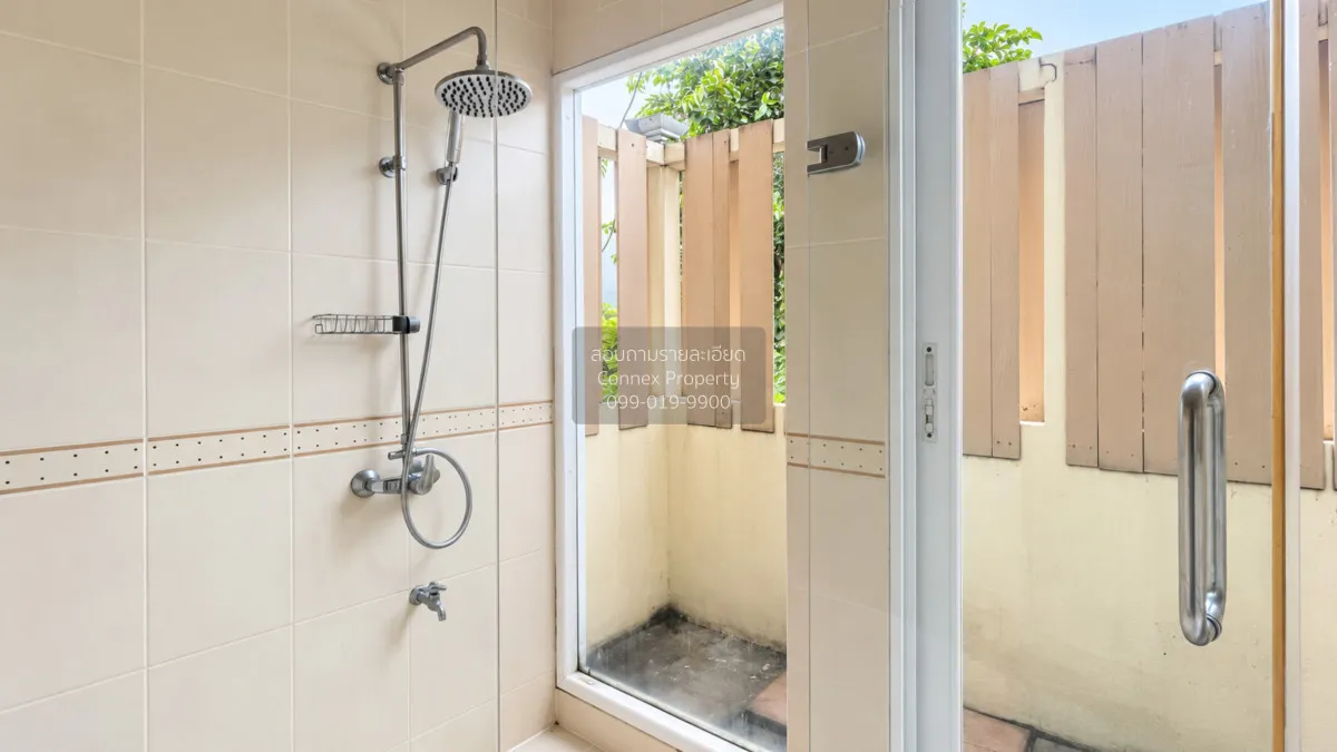 Detached House for Sale Perfect Place Rattanathibet Large Plot Ne