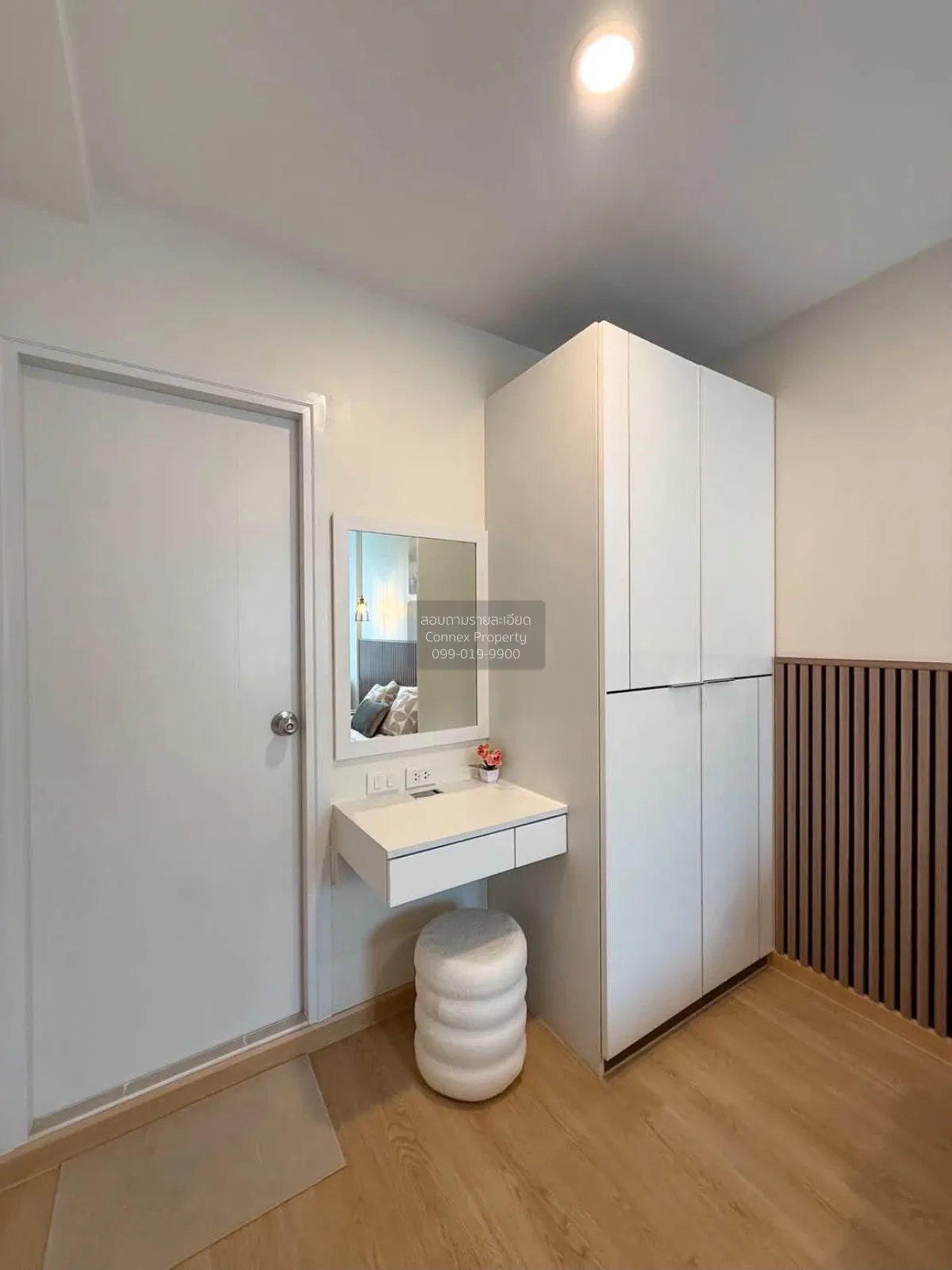 For Sale Condo , Zcape 3 , high floor , wide frontage , newly ren