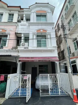 For Sale Townhouse/Townhome  , Baan Klang Muang Rama 9 - Ladpao , corner unit , MRT-Ladprao 71 , Phlapphla , Wang Thong Lang , Bangkok , CX-177249