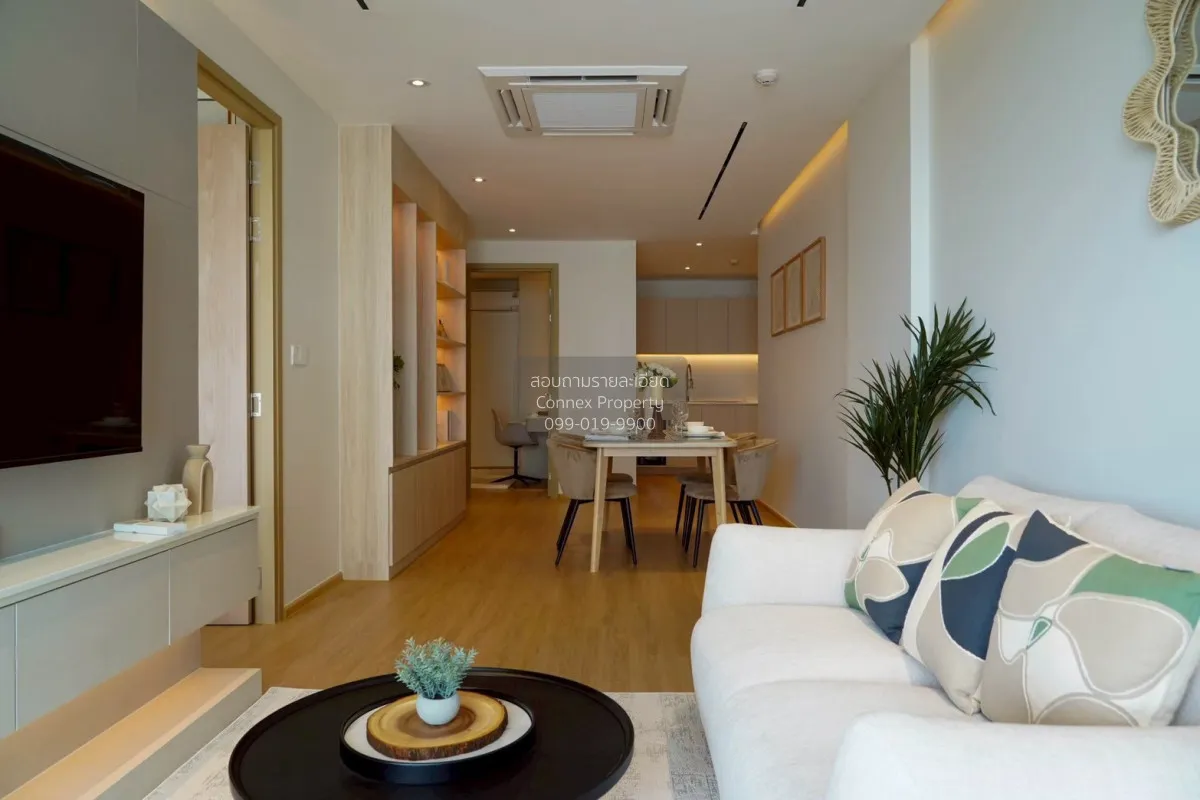 For Rent Condo , The Aqua , nice view , high floor , corner unit 