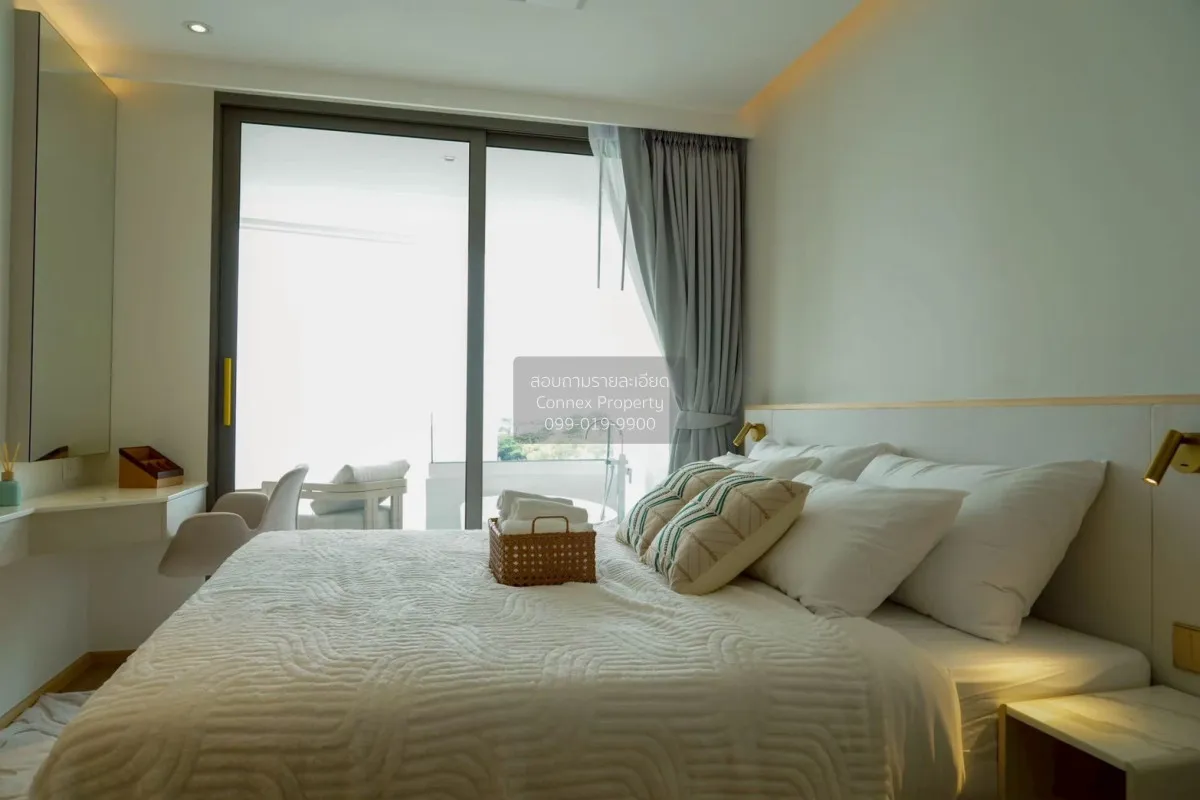 For Rent Condo , The Aqua , nice view , high floor , corner unit 