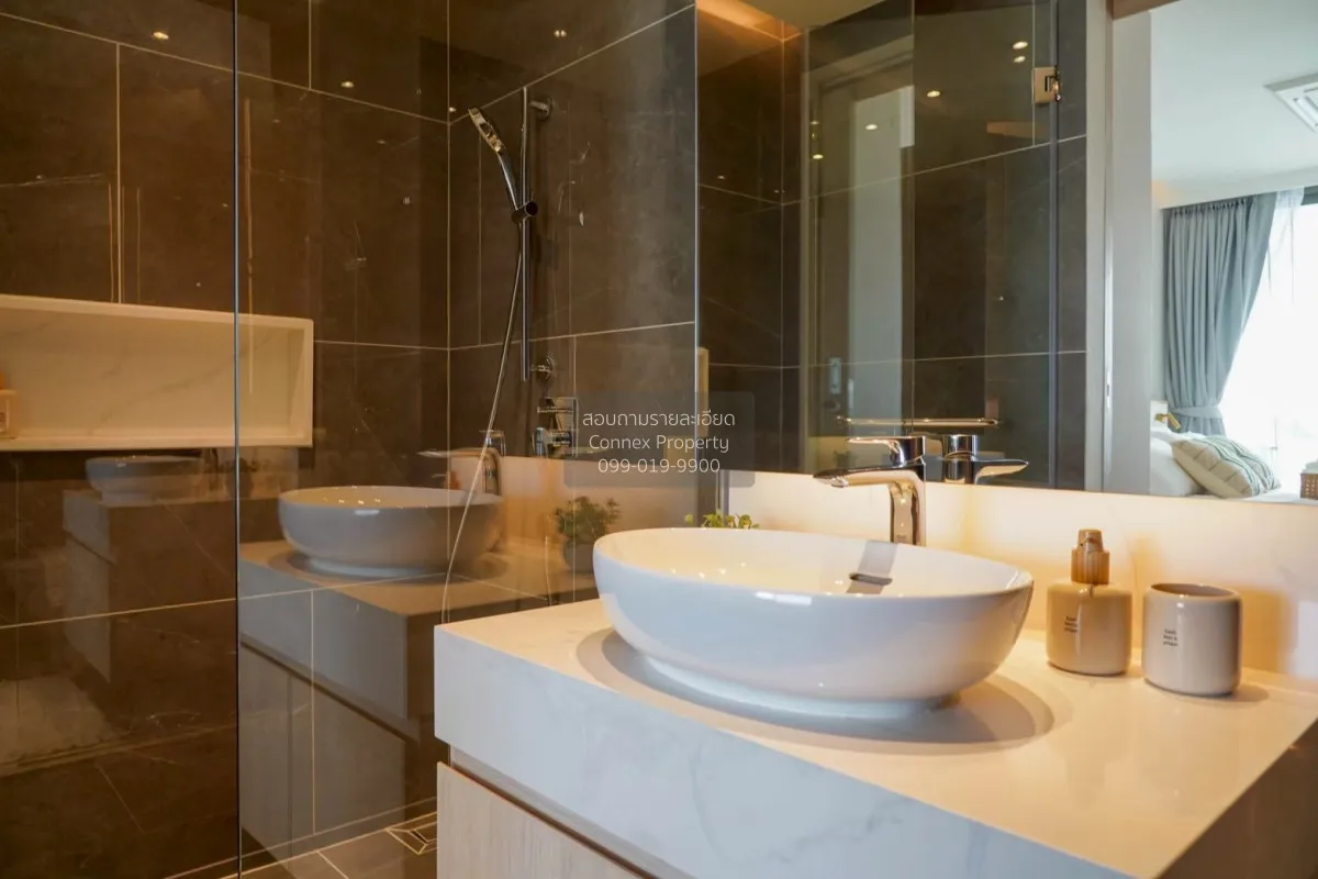 For Rent Condo , The Aqua , nice view , high floor , corner unit 