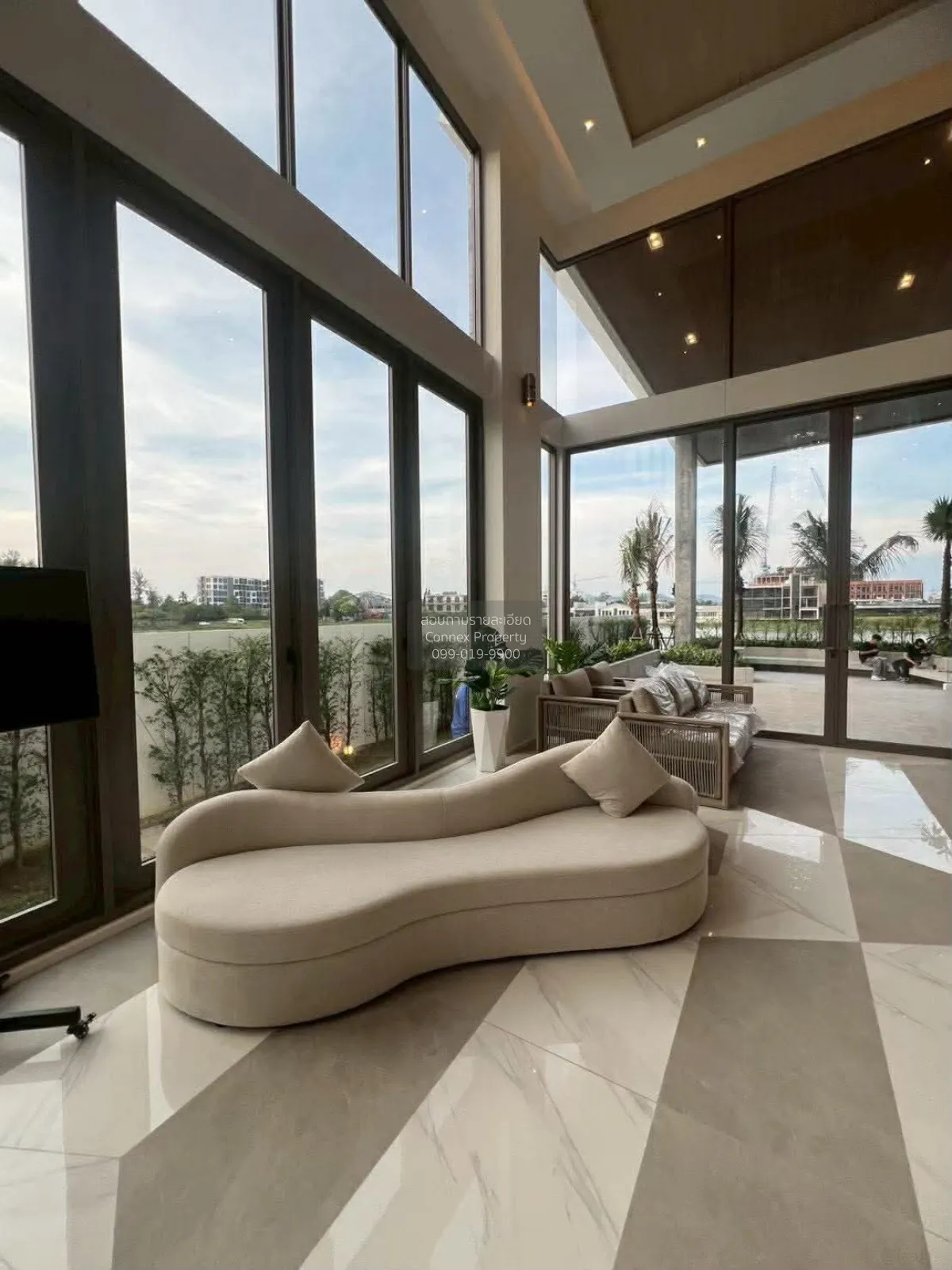 For Rent Condo , The Aqua , nice view , high floor , corner unit 