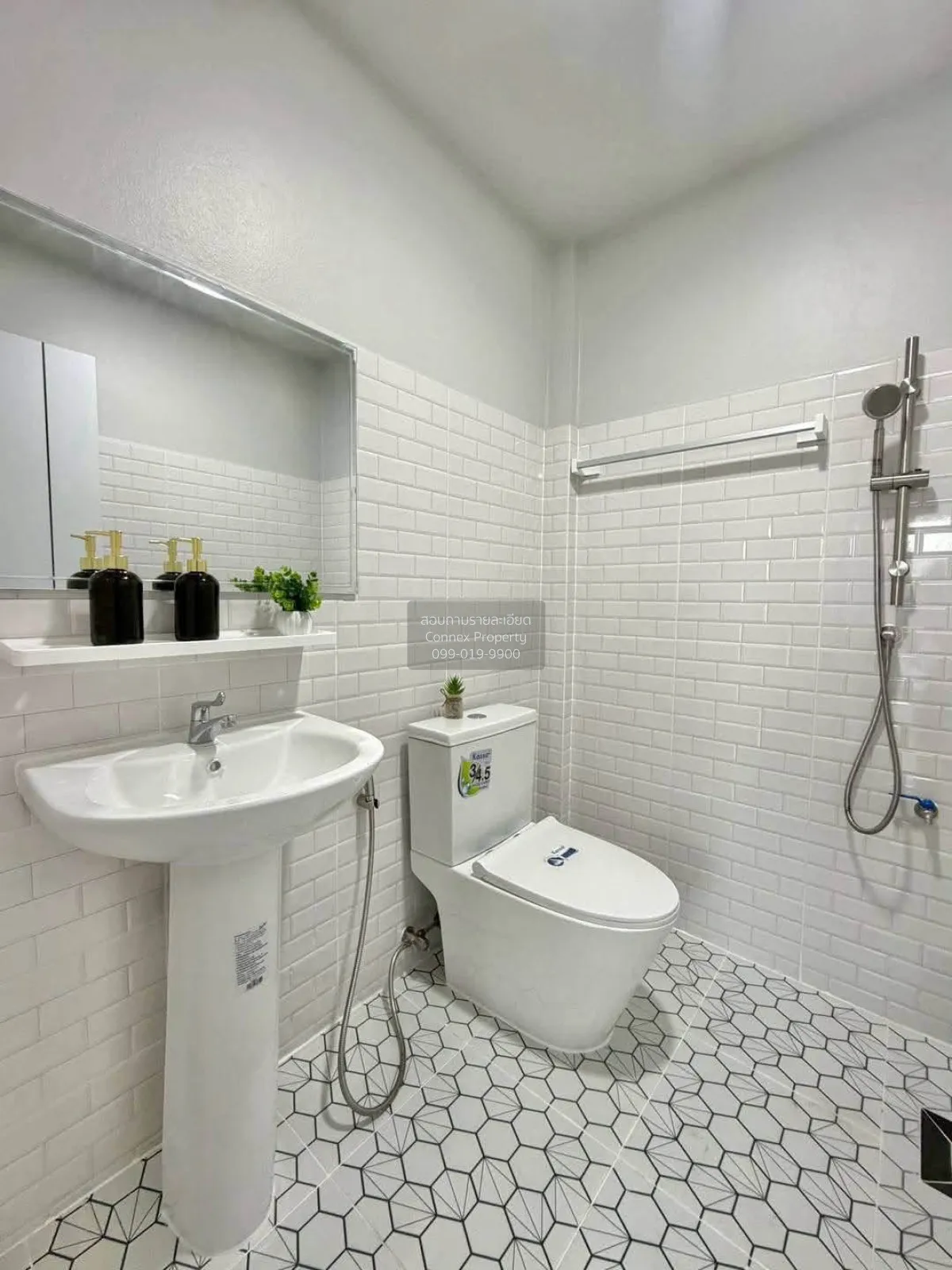 ขายทาวน์เฮ้าส์/ทาวน์โฮม  บ้านปิยวรารมย์ 1 ห้องมุม รีโนเวทใหม่ บาง