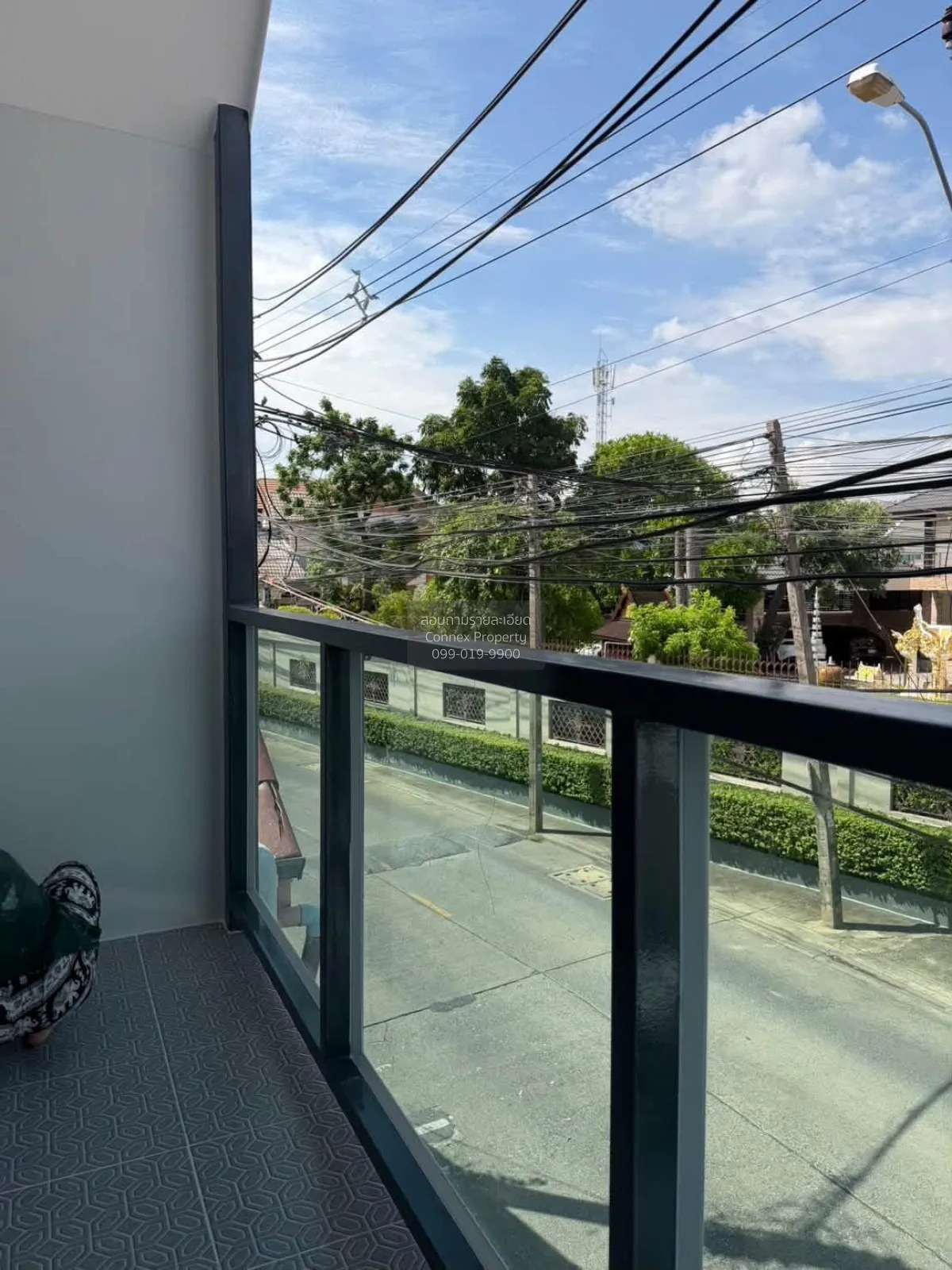 For Sale Townhouse/Townhome  , Saithongniwet , newly renovated , 