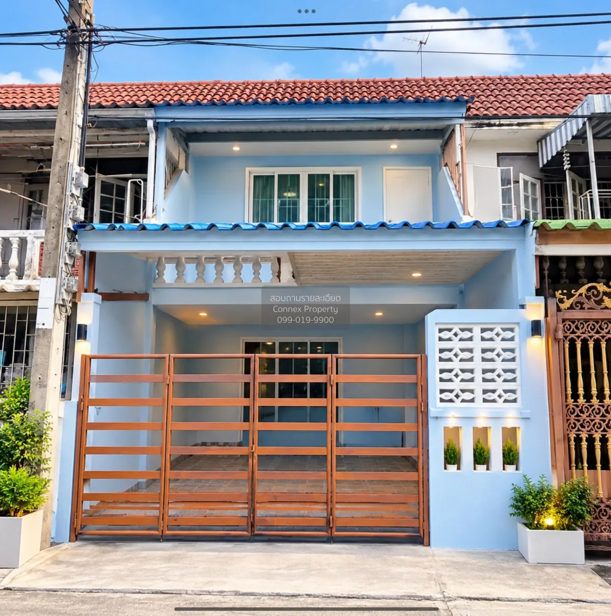 For Sale Townhouse/Townhome  , Sosoonnakhon , wide frontage , new 1