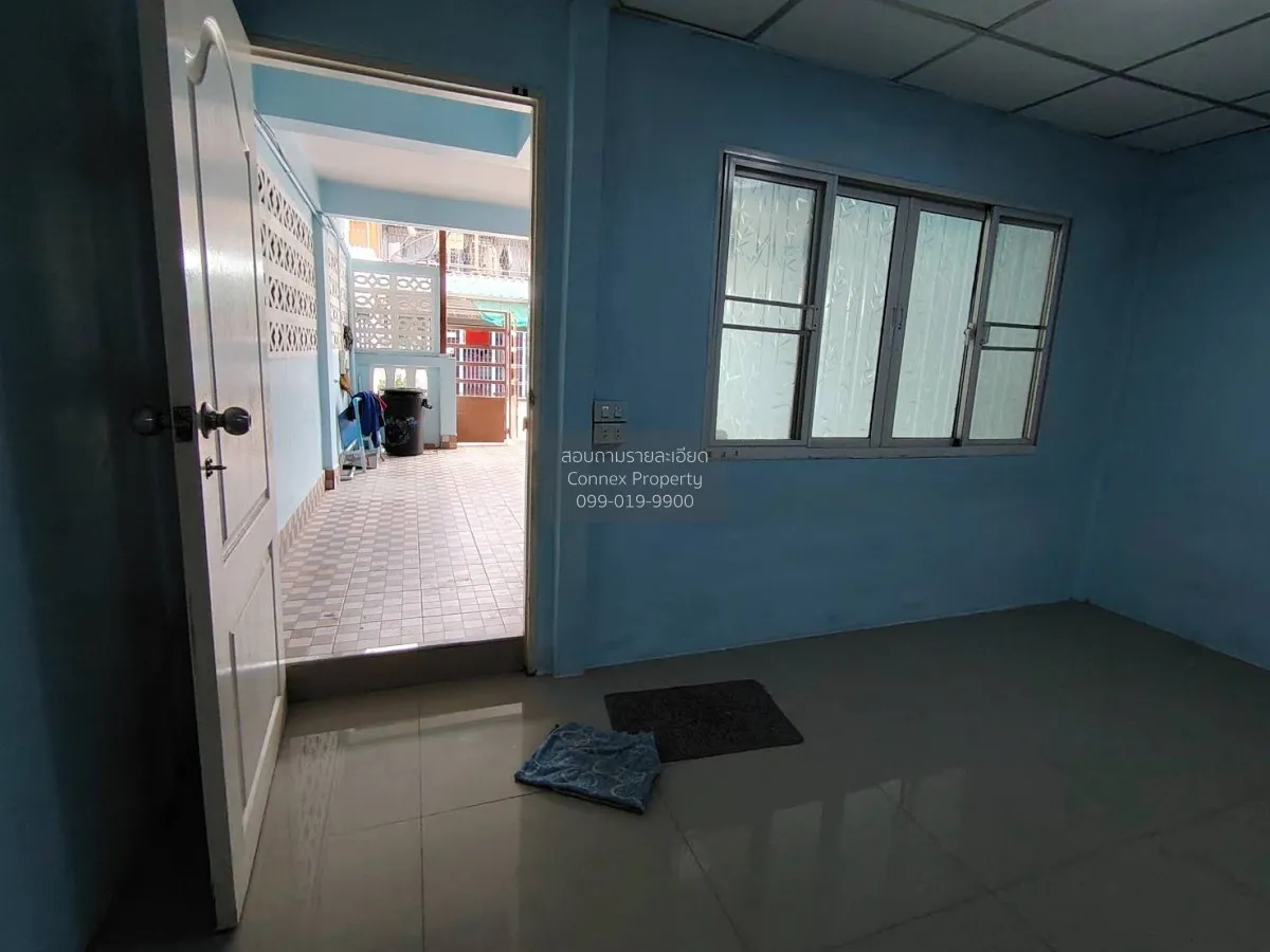 For Sale Townhouse/Townhome  , Sosoonnakhon , wide frontage , new 4