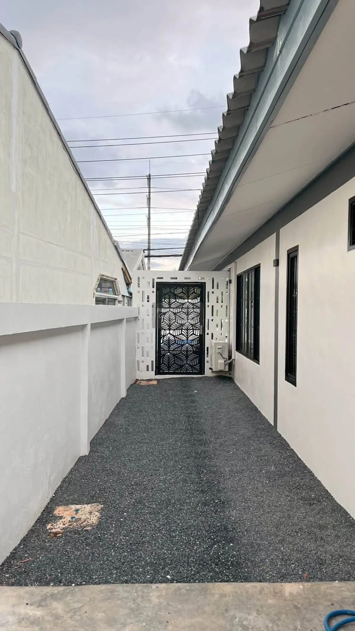 For Rent Pet Friendly Single House near airport  , Thep Krasattri