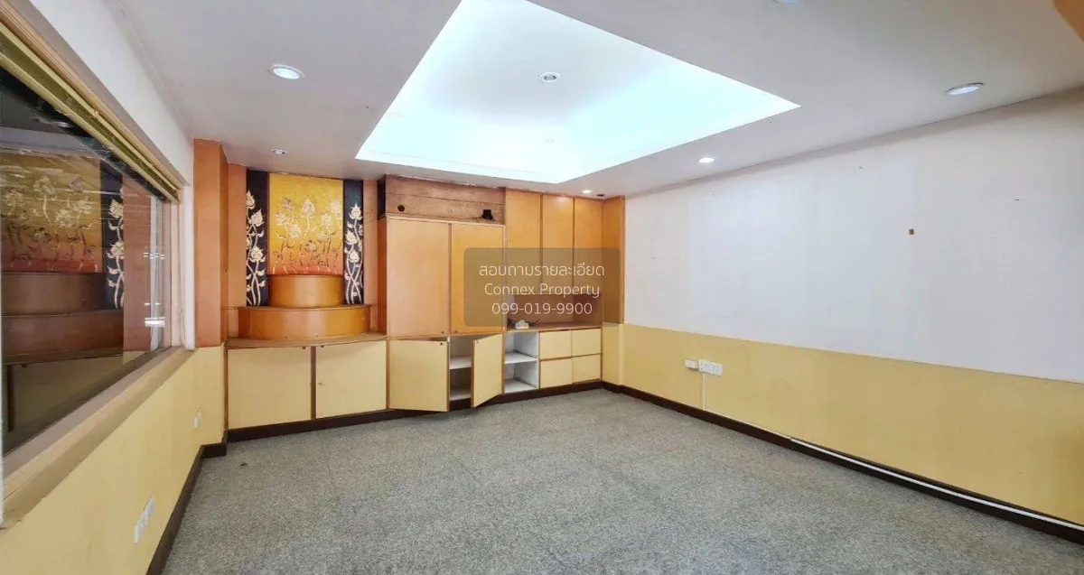 For Sale 3-story, 2-unit home office next to Grand Canal Village.