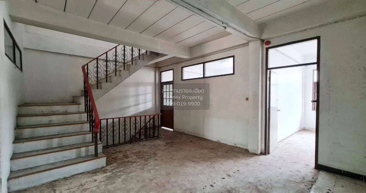 For Sale 3-story, 2-unit home office next to Grand Canal Village.