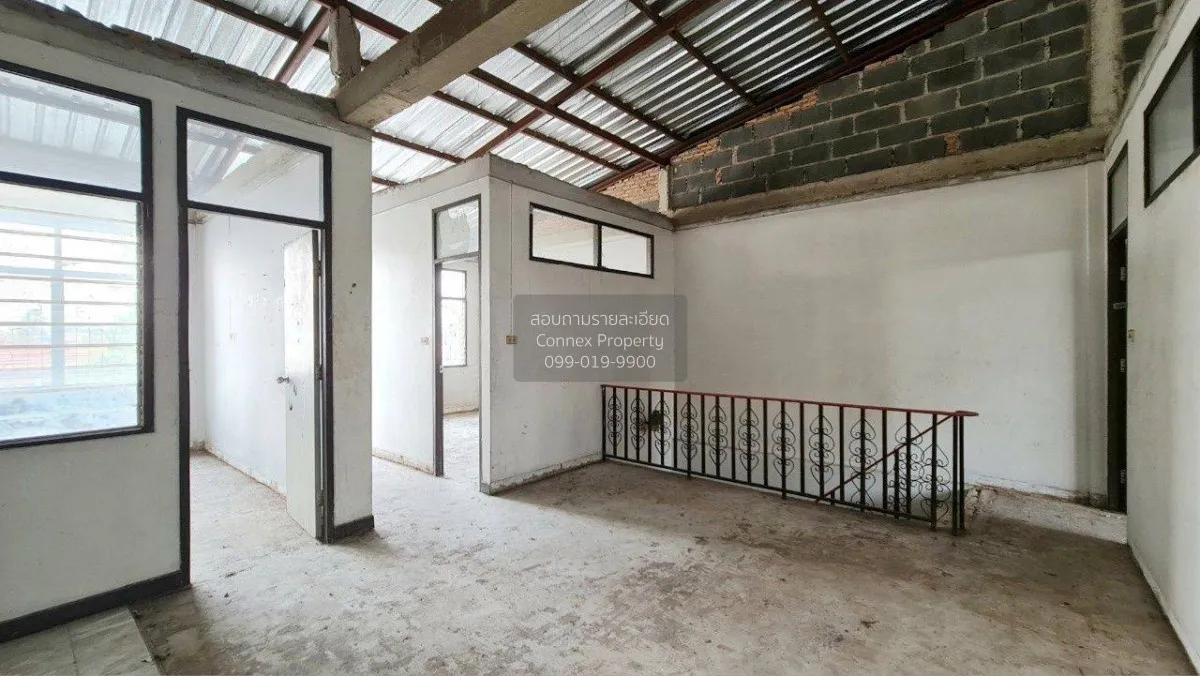 For Sale 3-story, 2-unit home office next to Grand Canal Village.