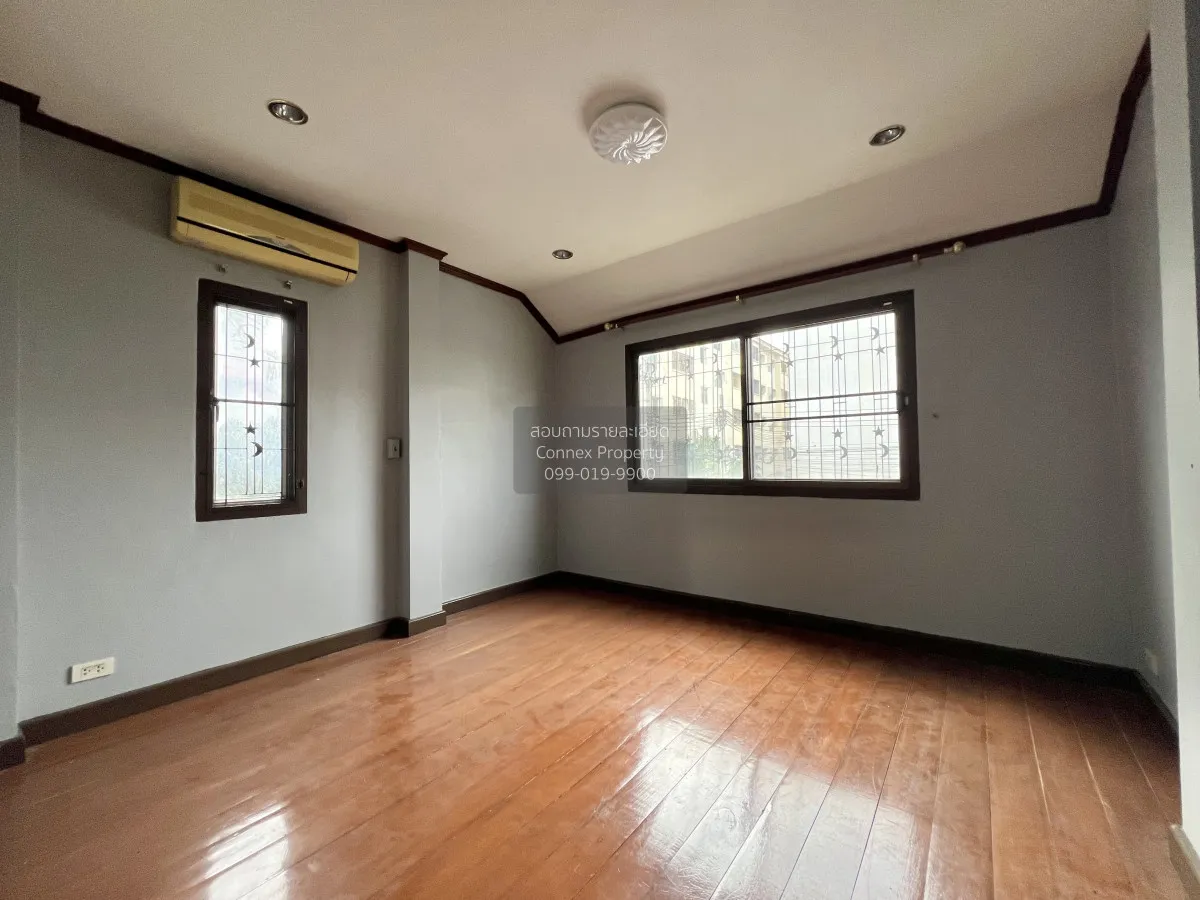 For Sale House , Private Ramintra , corner unit , Bang Chan , Kha