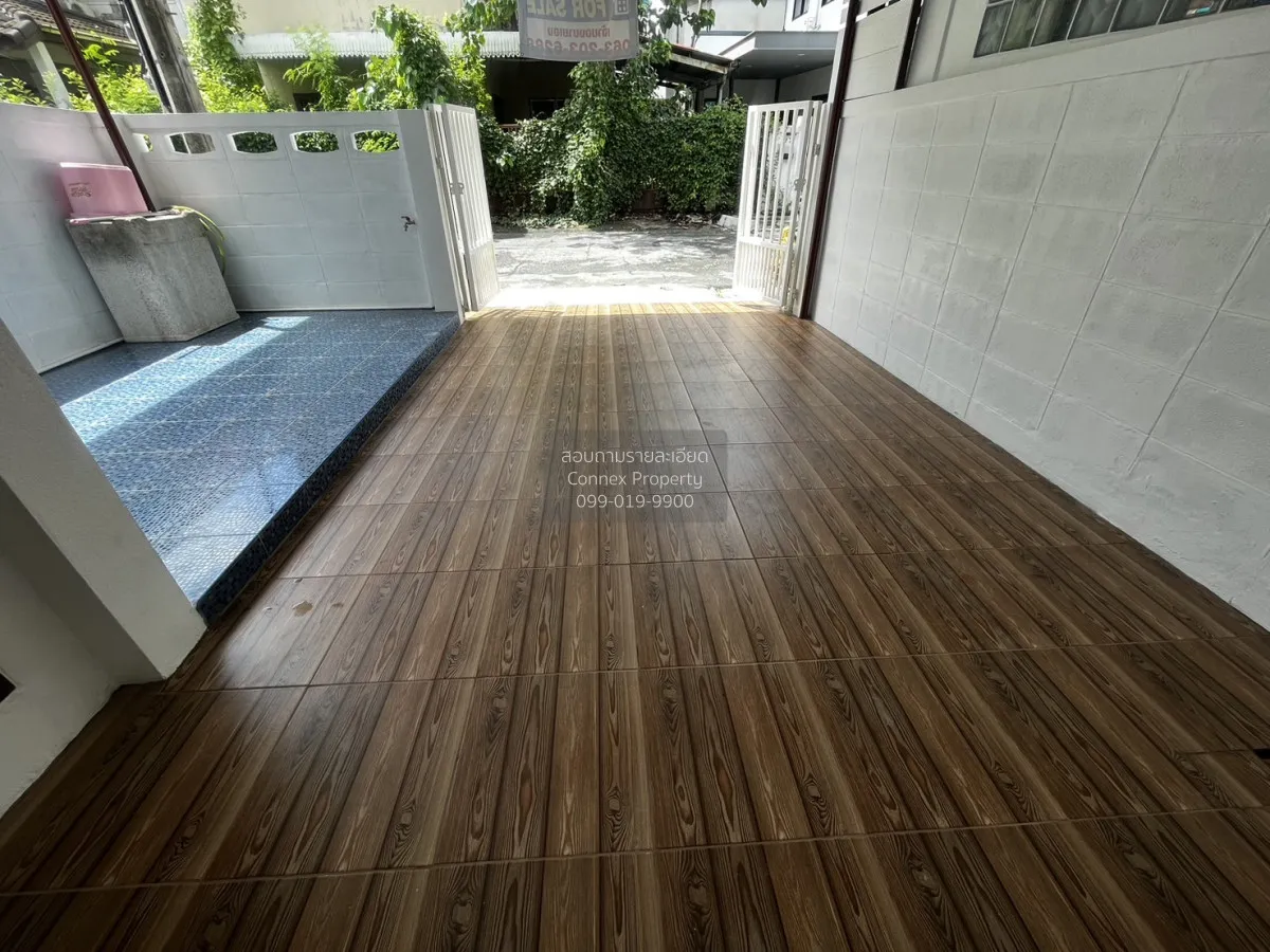 For Sale Townhouse/Townhome  , Sutthisak , newly renovated , Lat  3