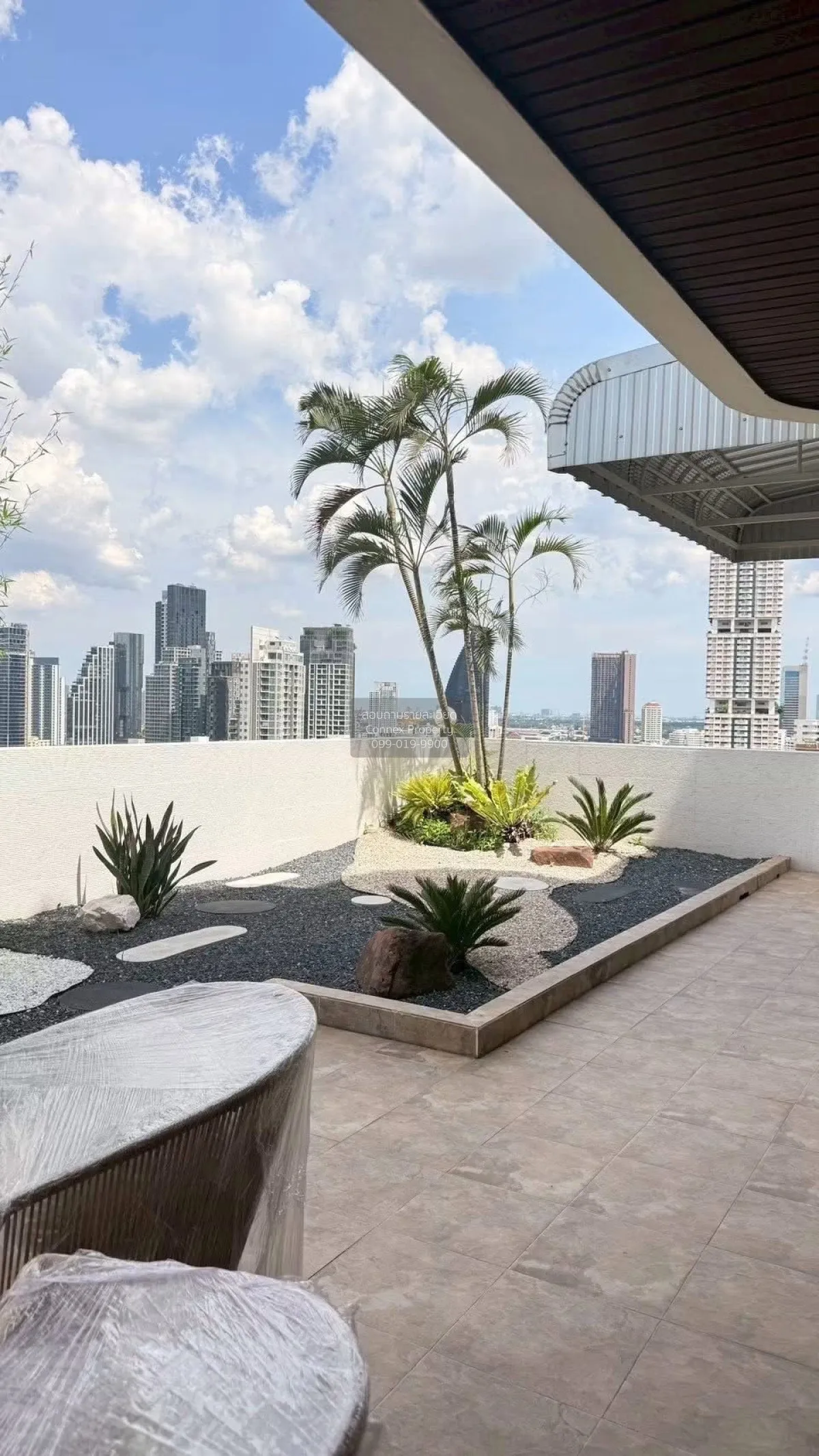 For Rent Apartment , Charan Tower , high floor , wide frontage , 