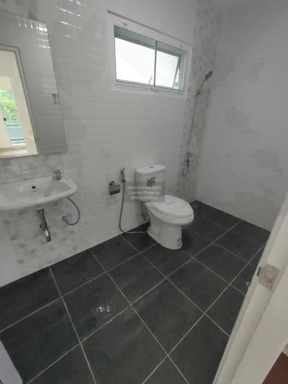 For Sale Townhouse/Townhome  , Baan Pruksa 18 Bangyai , corner un