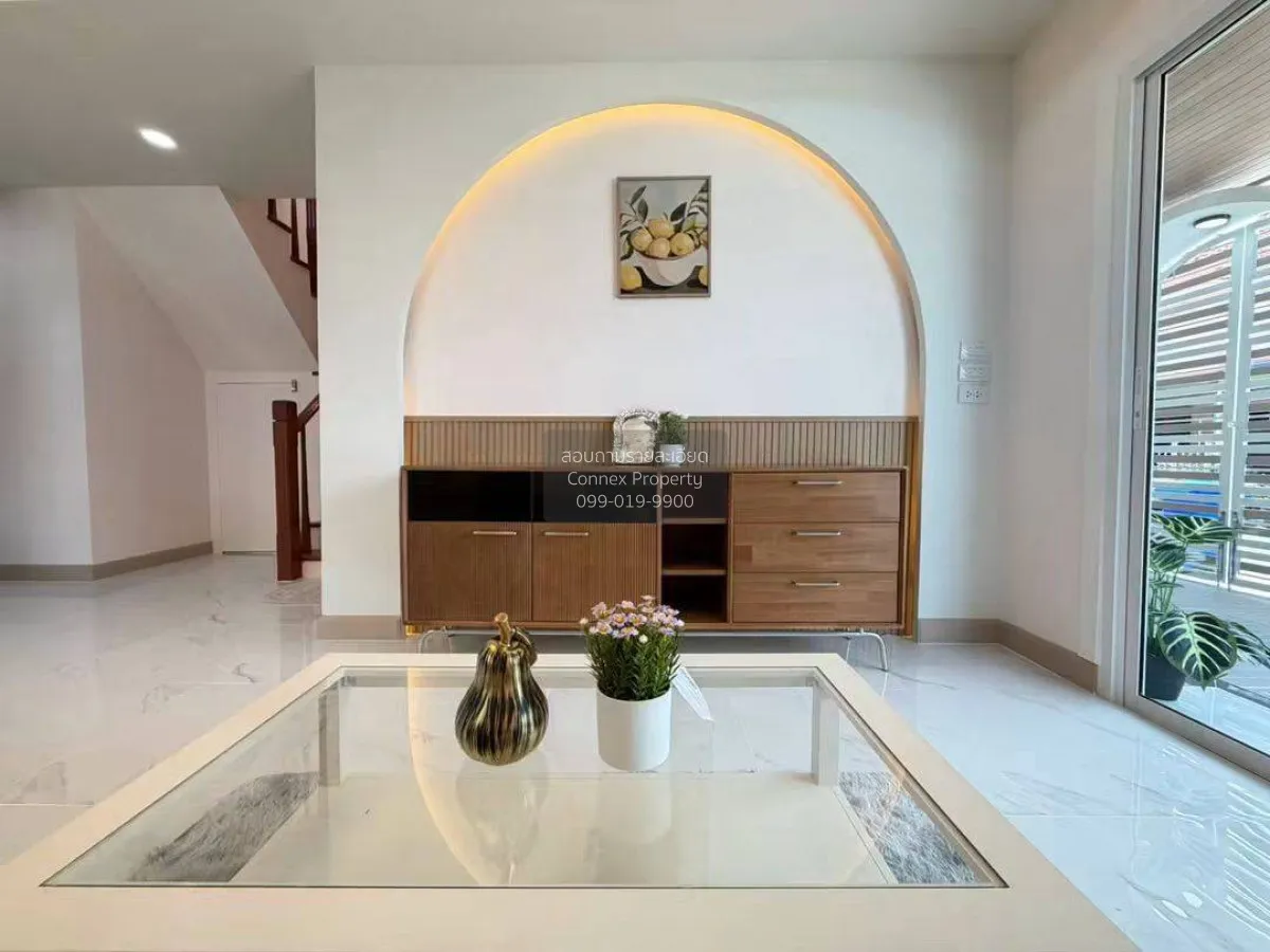 For Sale Townhouse/Townhome  , Baan Pruksa 33 Bangbuathong , newl