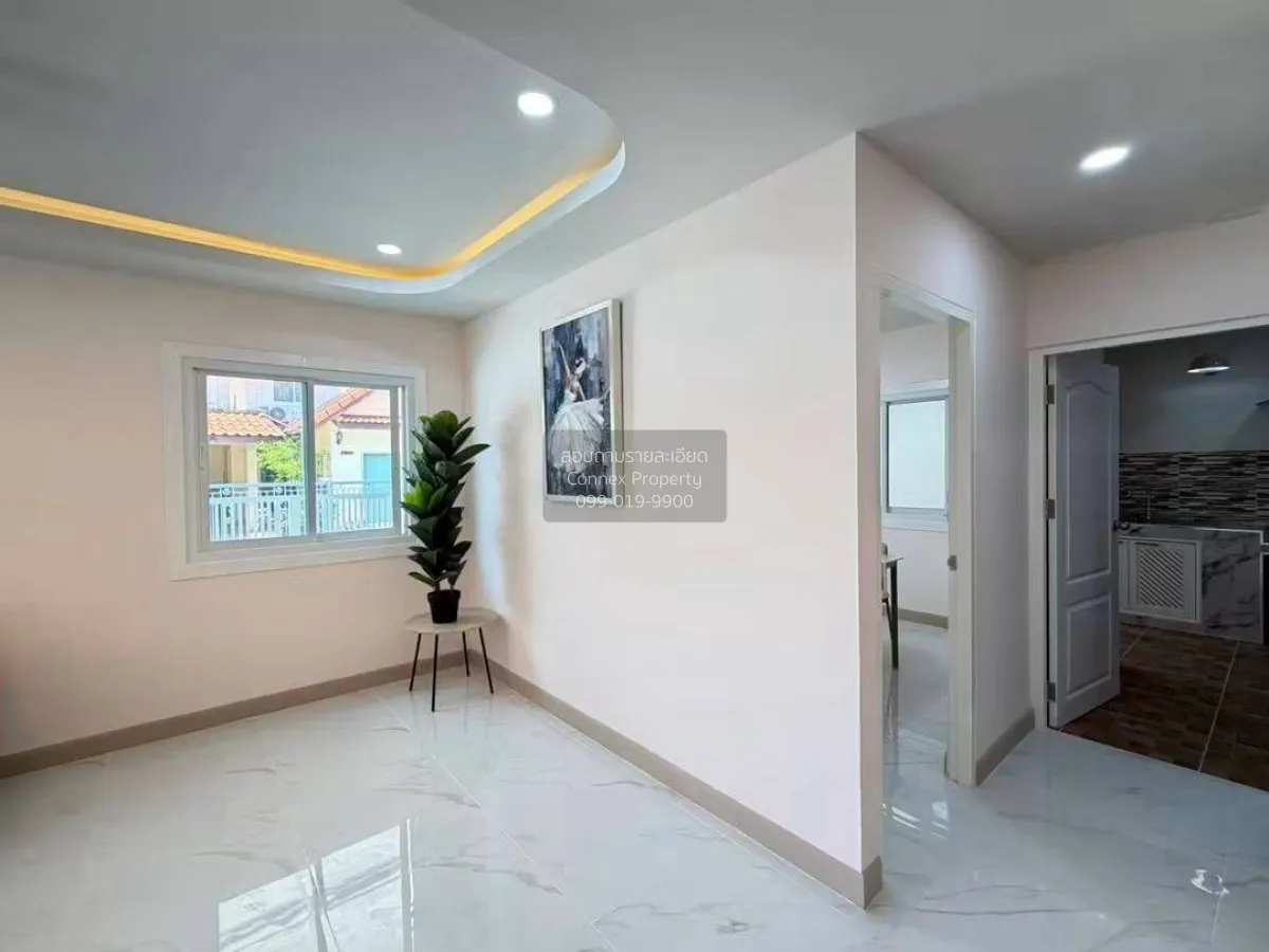 For Sale Townhouse/Townhome  , Baan Pruksa 33 Bangbuathong , newl