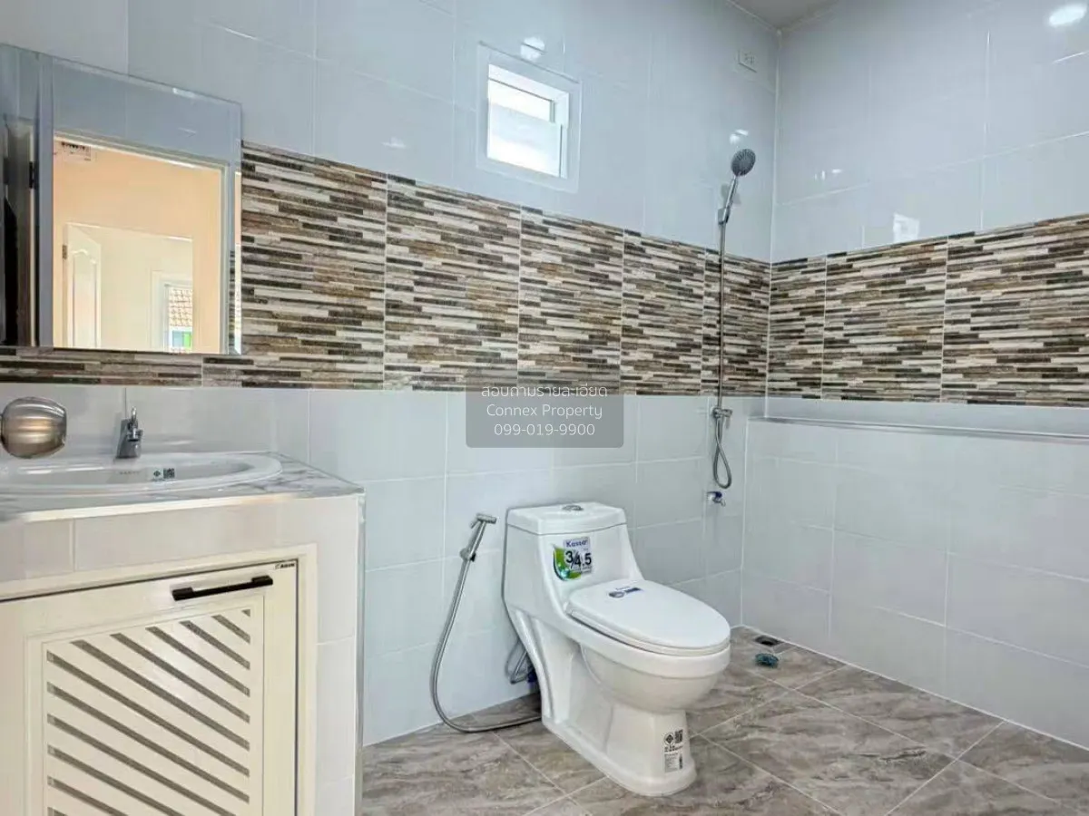 For Sale Townhouse/Townhome  , Baan Pruksa 33 Bangbuathong , newl