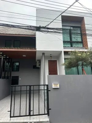 เช่าบ้าน 2 ชั้น หลังโรงพยาบาล กรุงเทพภูเก็ต ตลาดใหญ่ เมืองภูเก็ต ภูเก็ต CX-178684