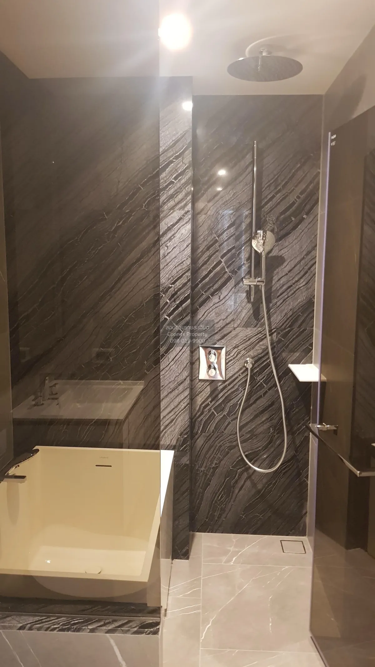 For Sale Condo , The Reserve Sukhumvit 61 , corner unit , BTS-Tho