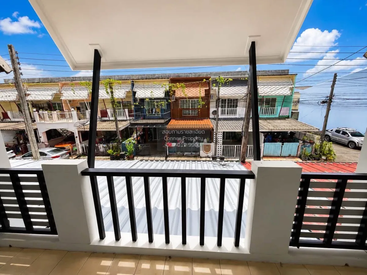 For Sale Townhouse/Townhome  , Baan Promphun Lak Kong Si , newly 
