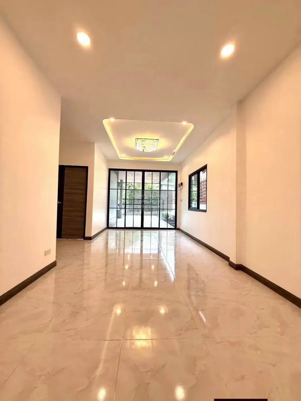 For Sale Townhouse/Townhome  , Thinnawut 3 , newly renovated , Wi