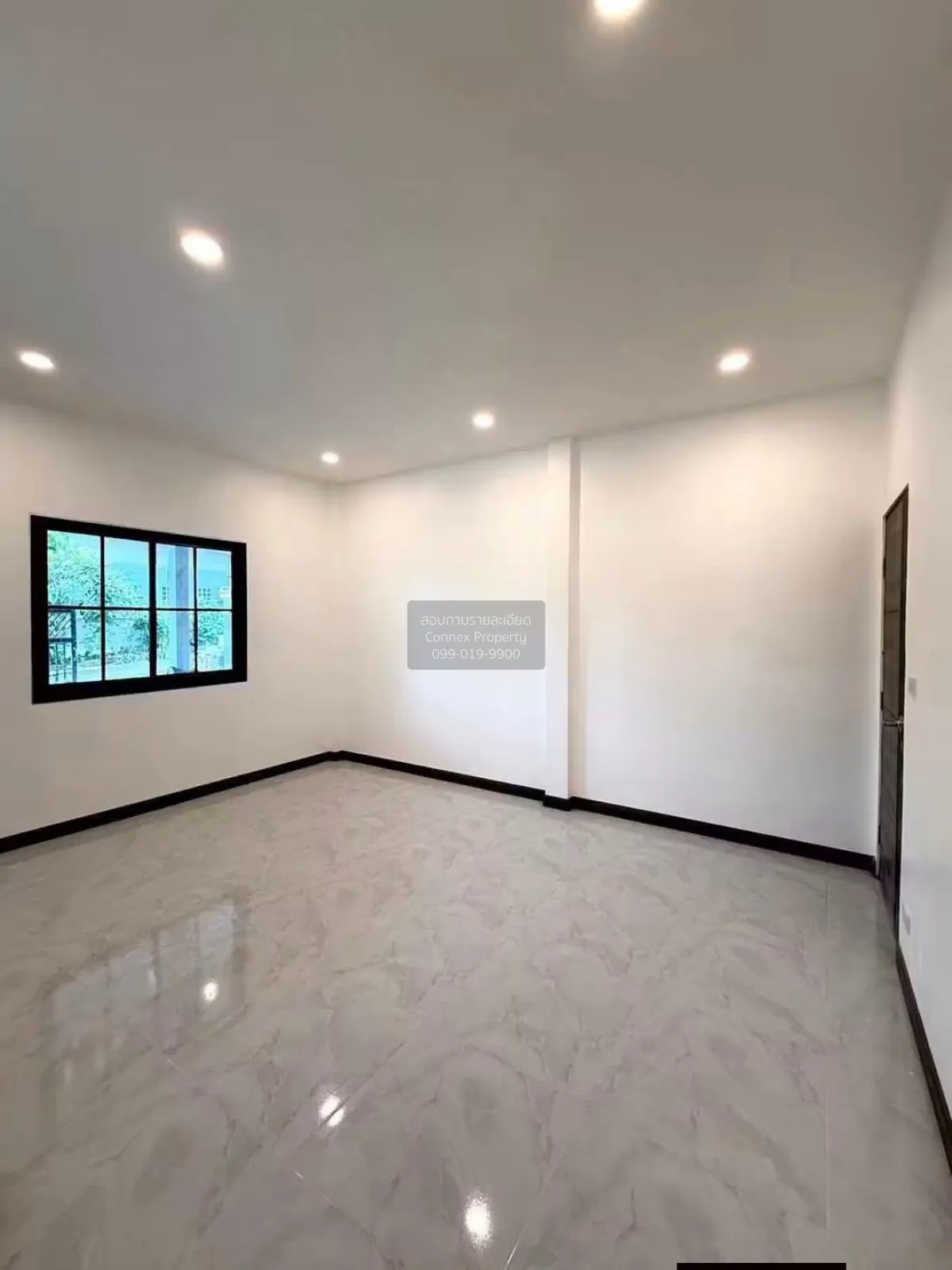 For Sale Townhouse/Townhome  , Thinnawut 3 , newly renovated , Wi