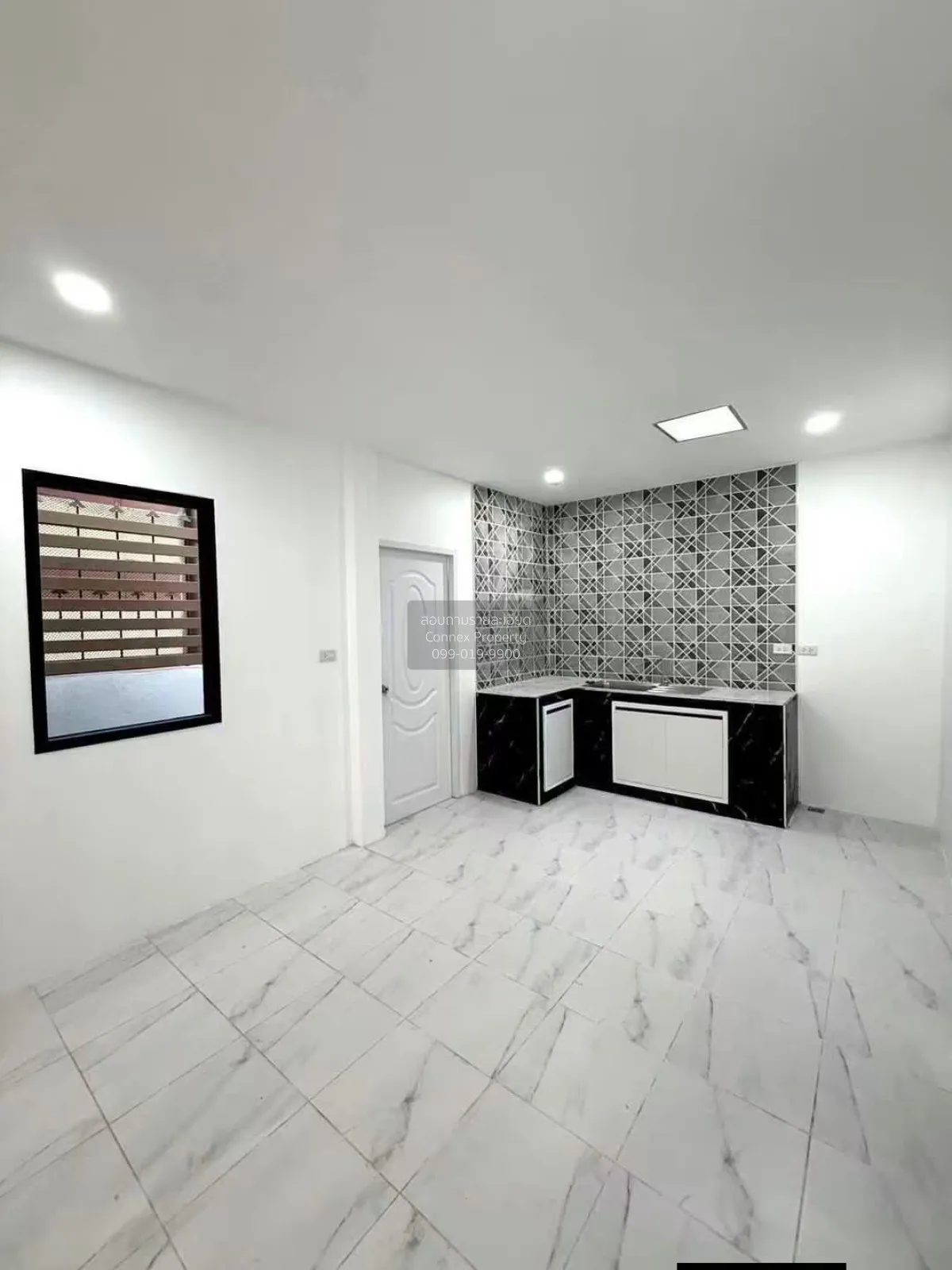 For Sale Townhouse/Townhome  , Thinnawut 3 , newly renovated , Wi