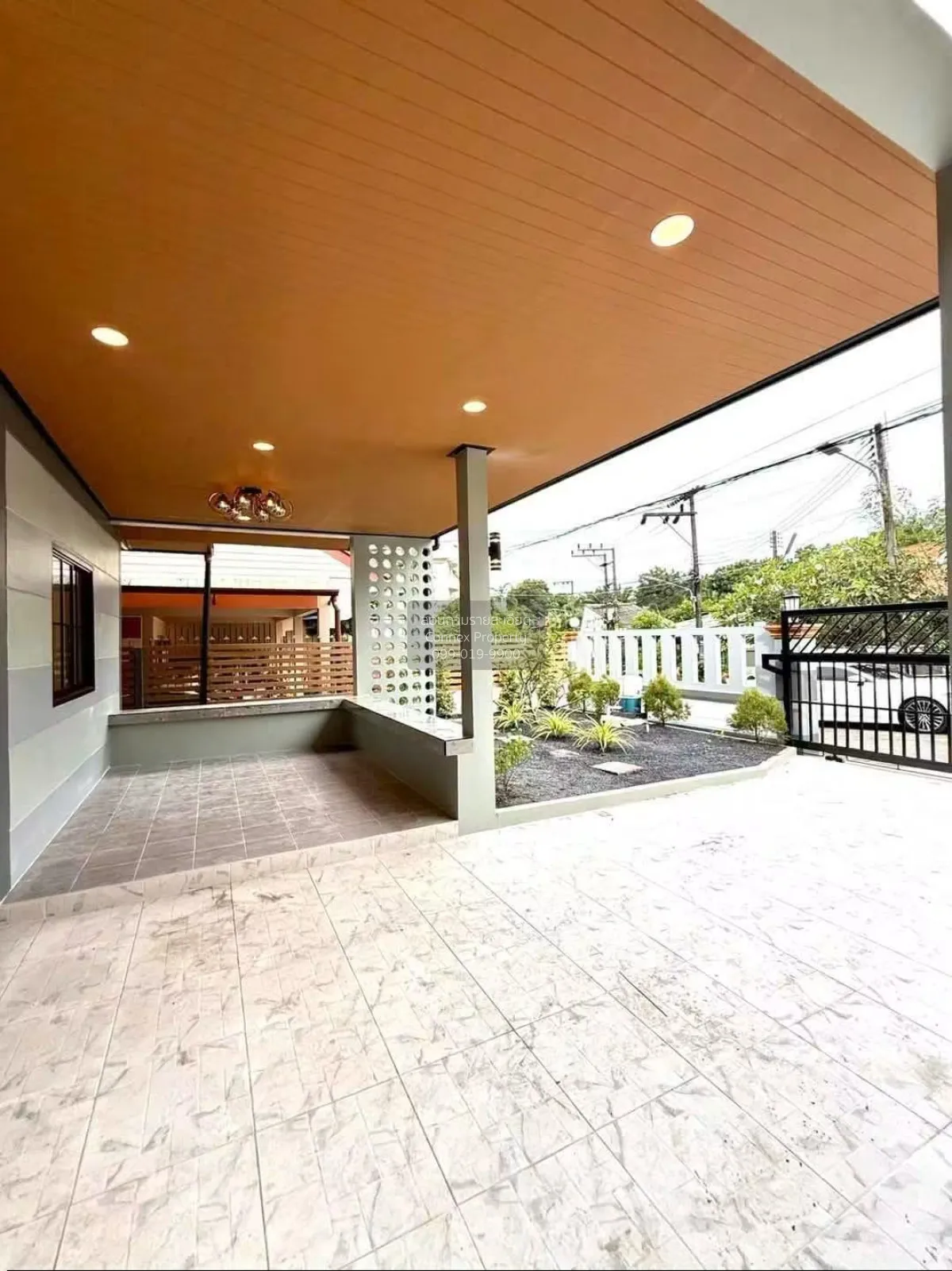 For Sale Townhouse/Townhome  , Thinnawut 3 , newly renovated , Wi