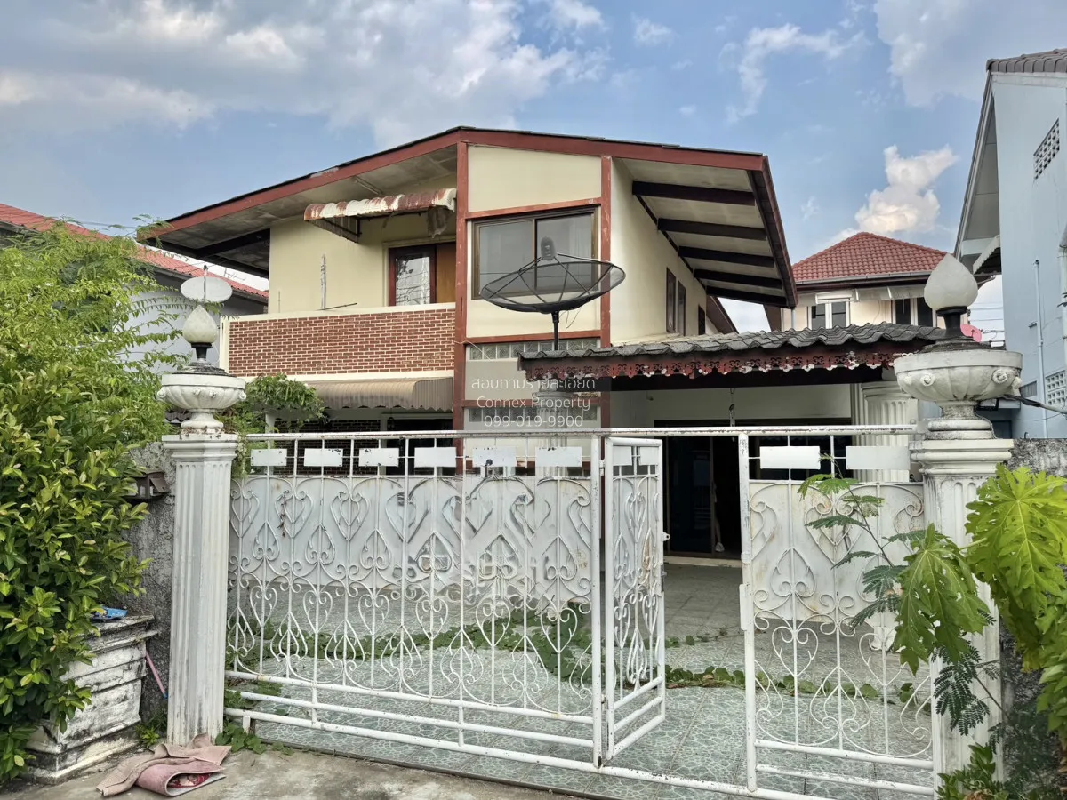 For Sale House , 2521 Village Suanphak 44   , Chimphli , Taling C