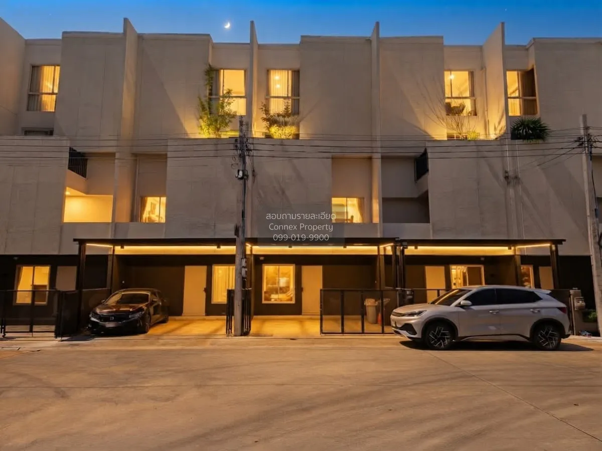 For Rent Townhouse/Townhome  , Nue Verse Krungthep Kreetha , Thap 1