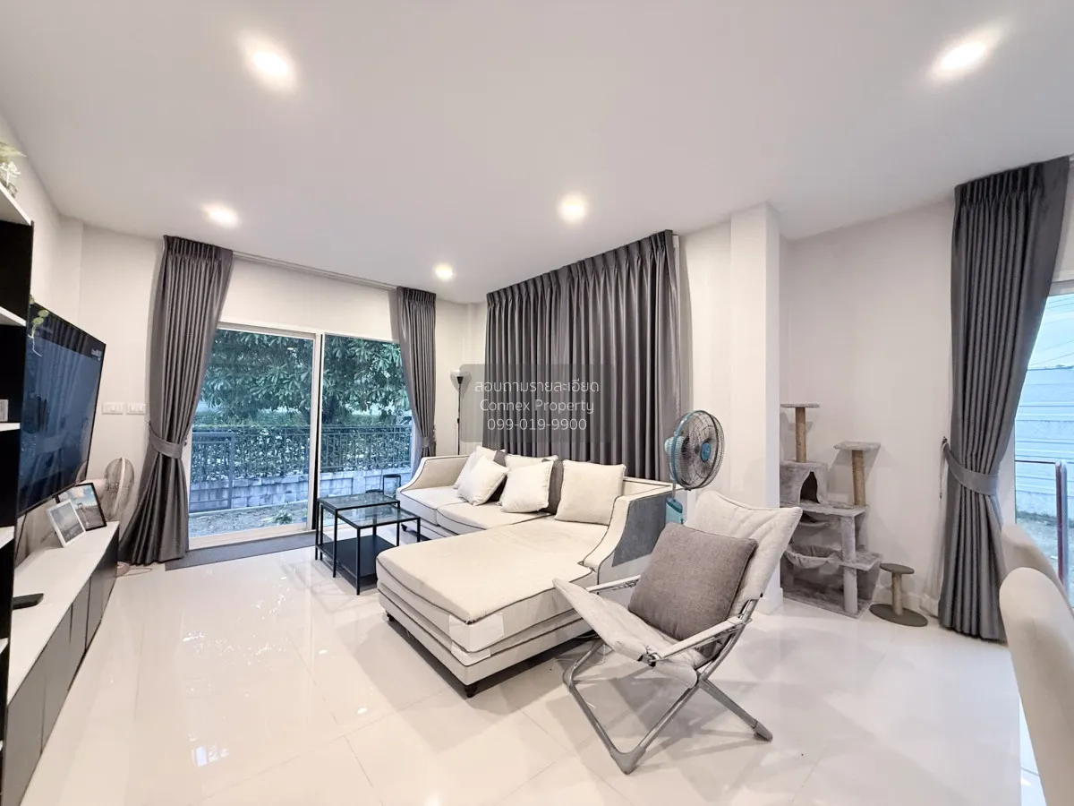 บ้านหลังริม พื้นที่ส่วนตัว 81 ตร.ว. เซนโทร สาทร - กัลปพฤกษ์ MRT-บ
